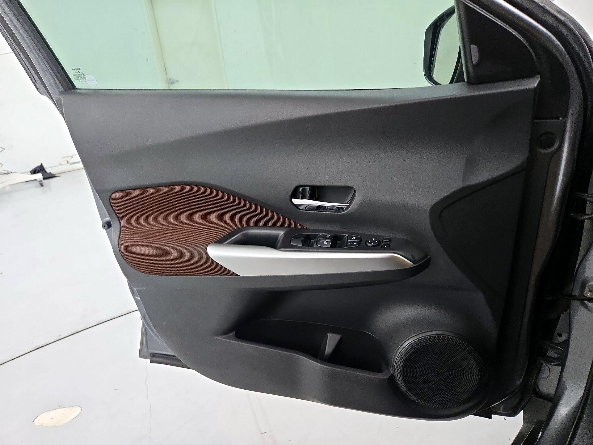 Thumbnail: 2019 Nissan Kicks - 12