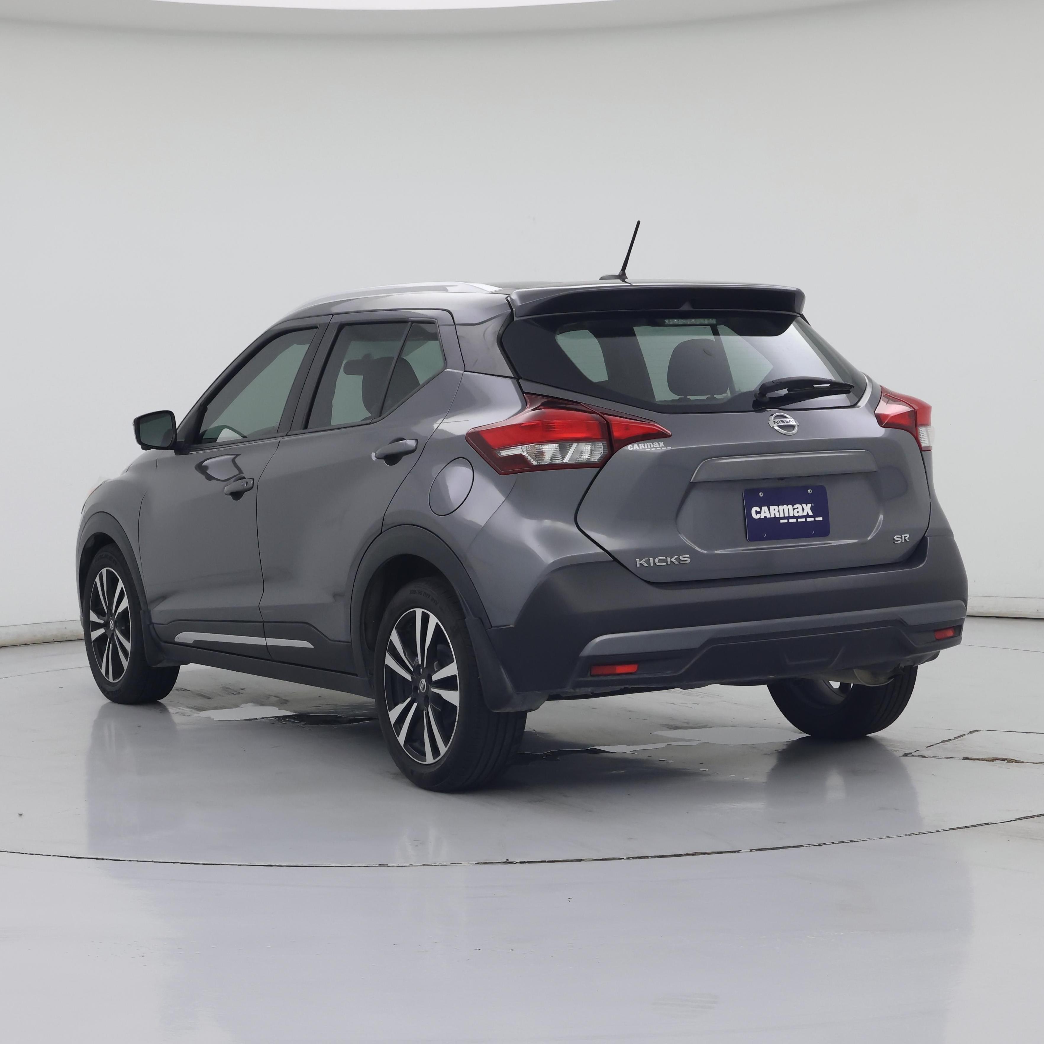 Thumbnail: 2019 Nissan Kicks - 2