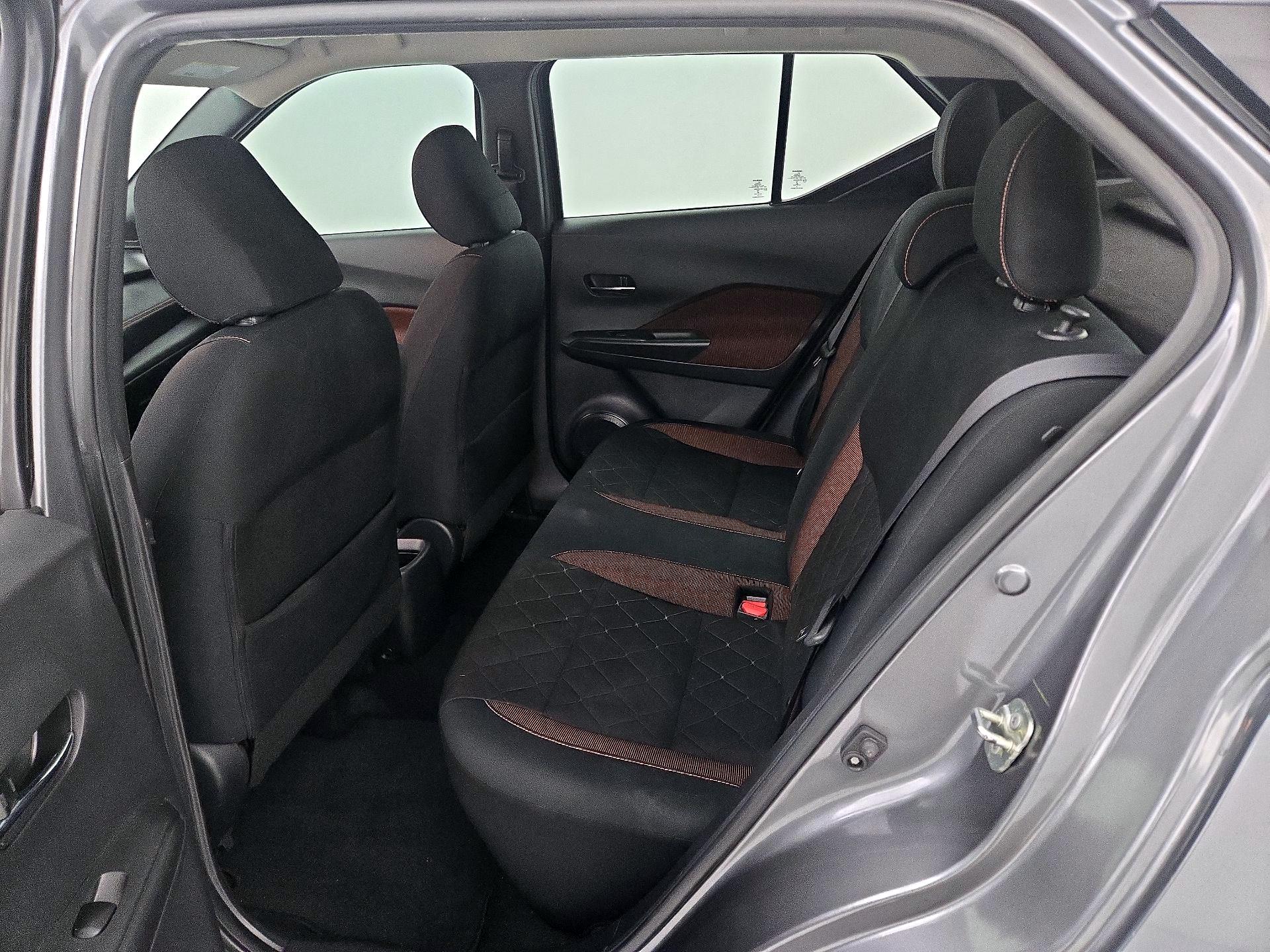 Thumbnail: 2019 Nissan Kicks - 19
