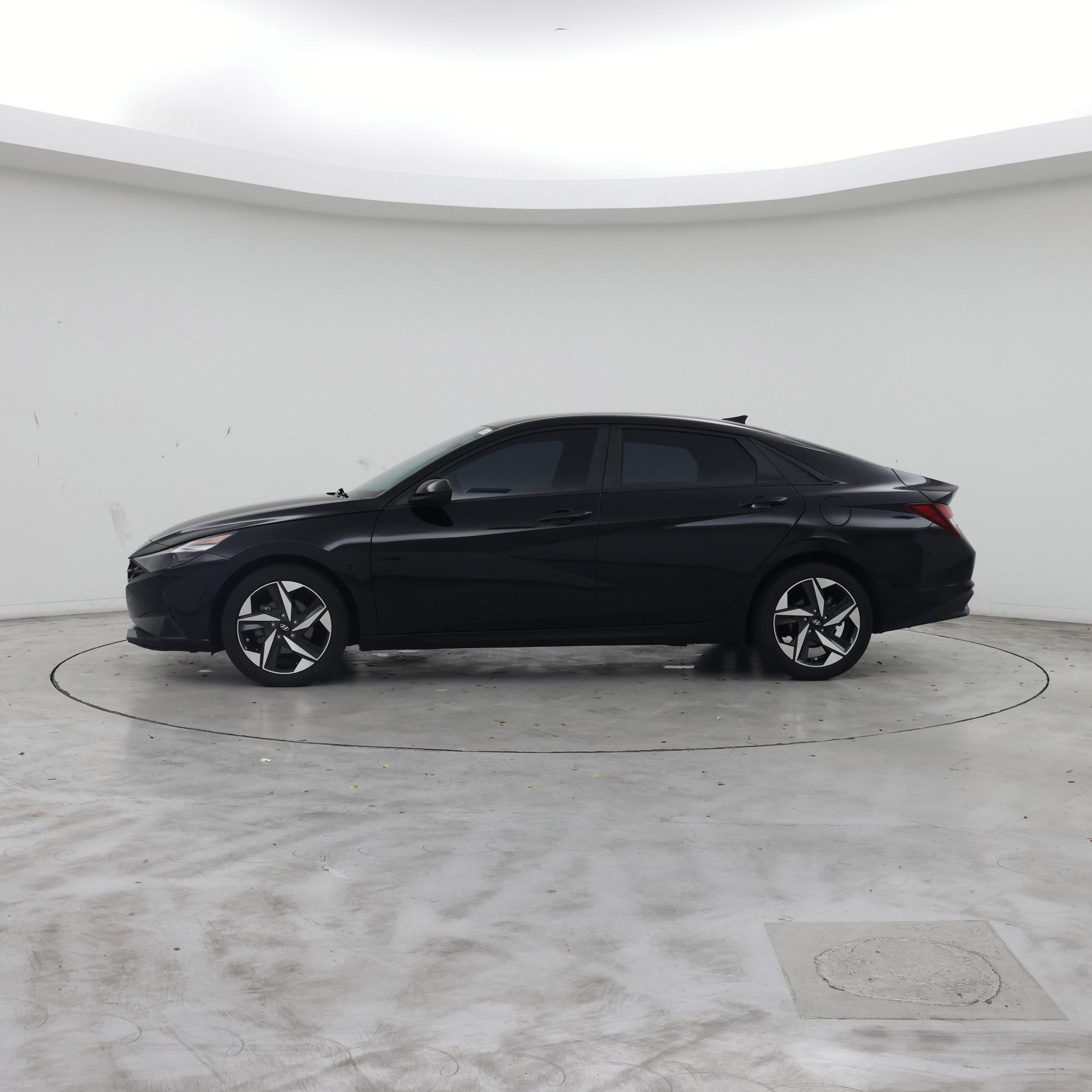 Thumbnail: 2023 Hyundai Elantra - 3