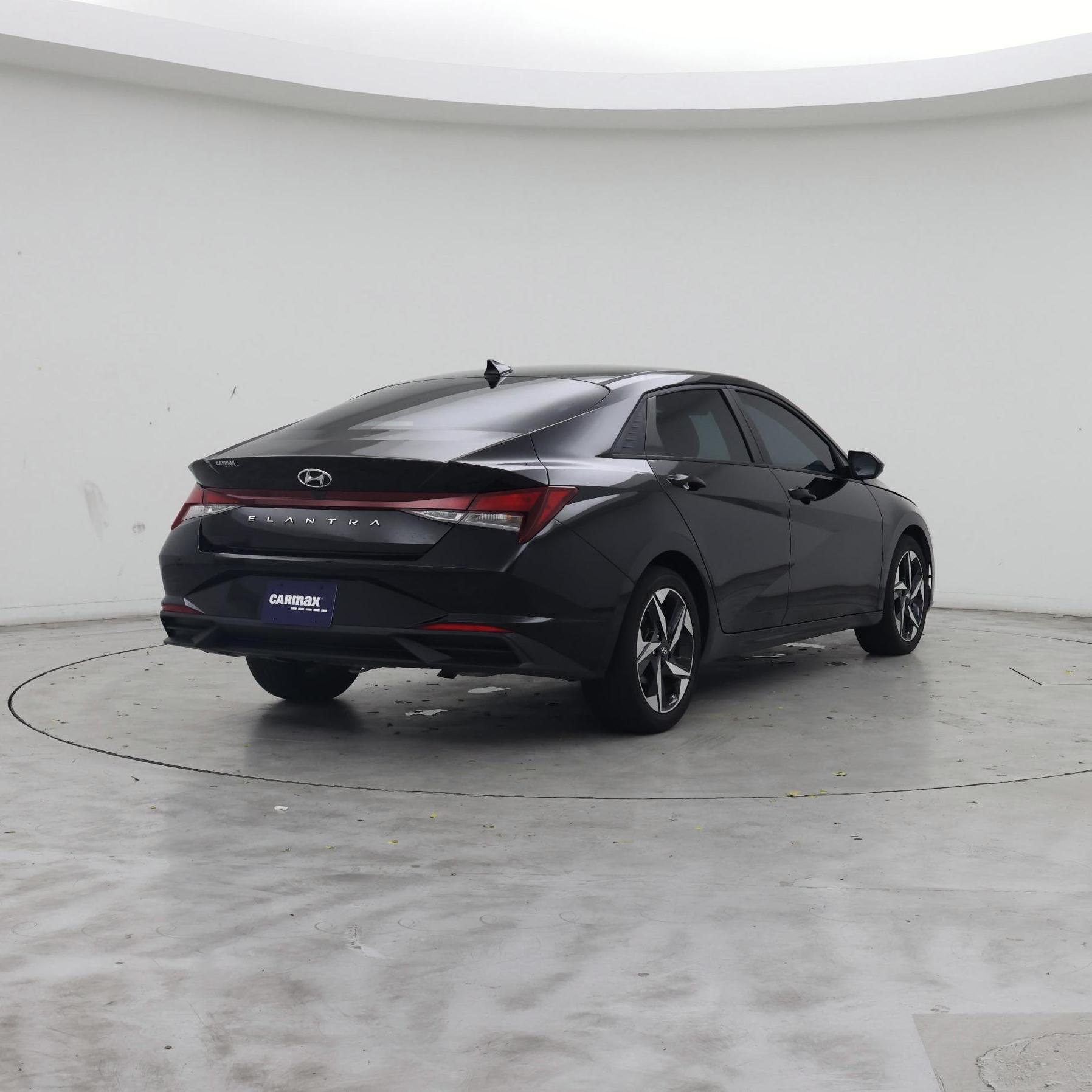 Thumbnail: 2023 Hyundai Elantra - 8