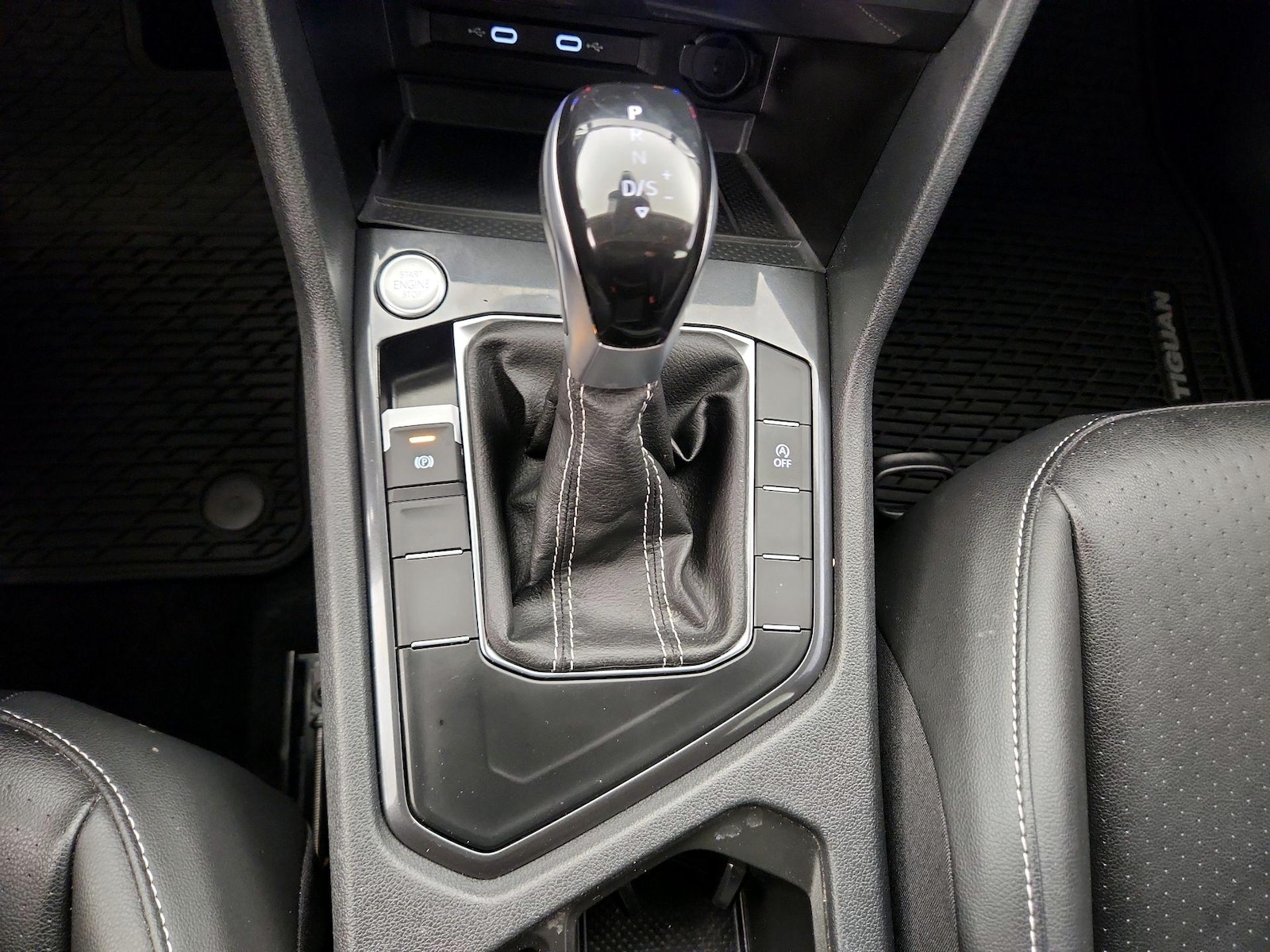 2024 Volkswagen Tiguan SE - Photo 18