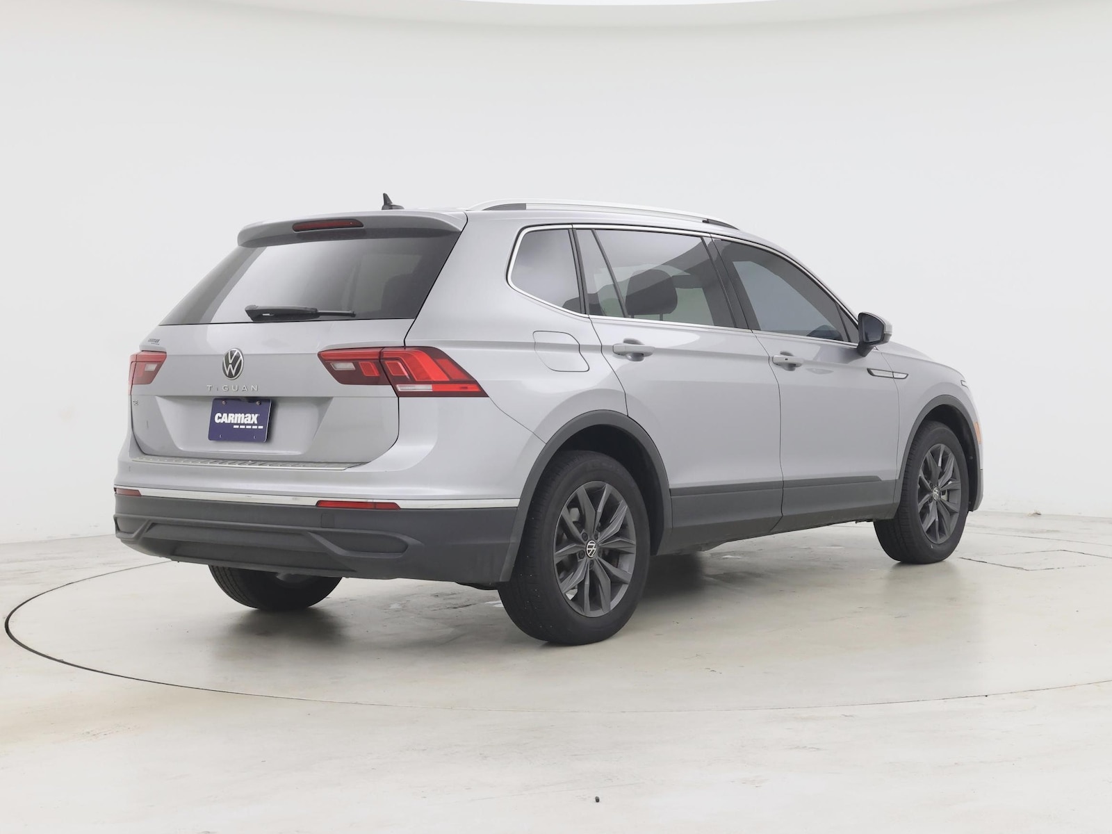 2024 Volkswagen Tiguan SE - Photo 9