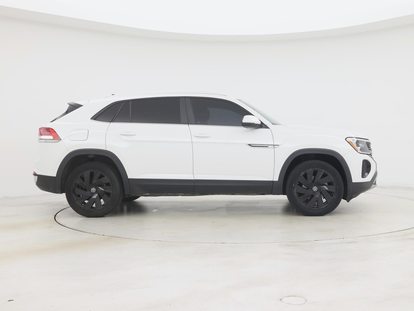 2024 Volkswagen Atlas Cross Sport SE w/Tech - Photo 8