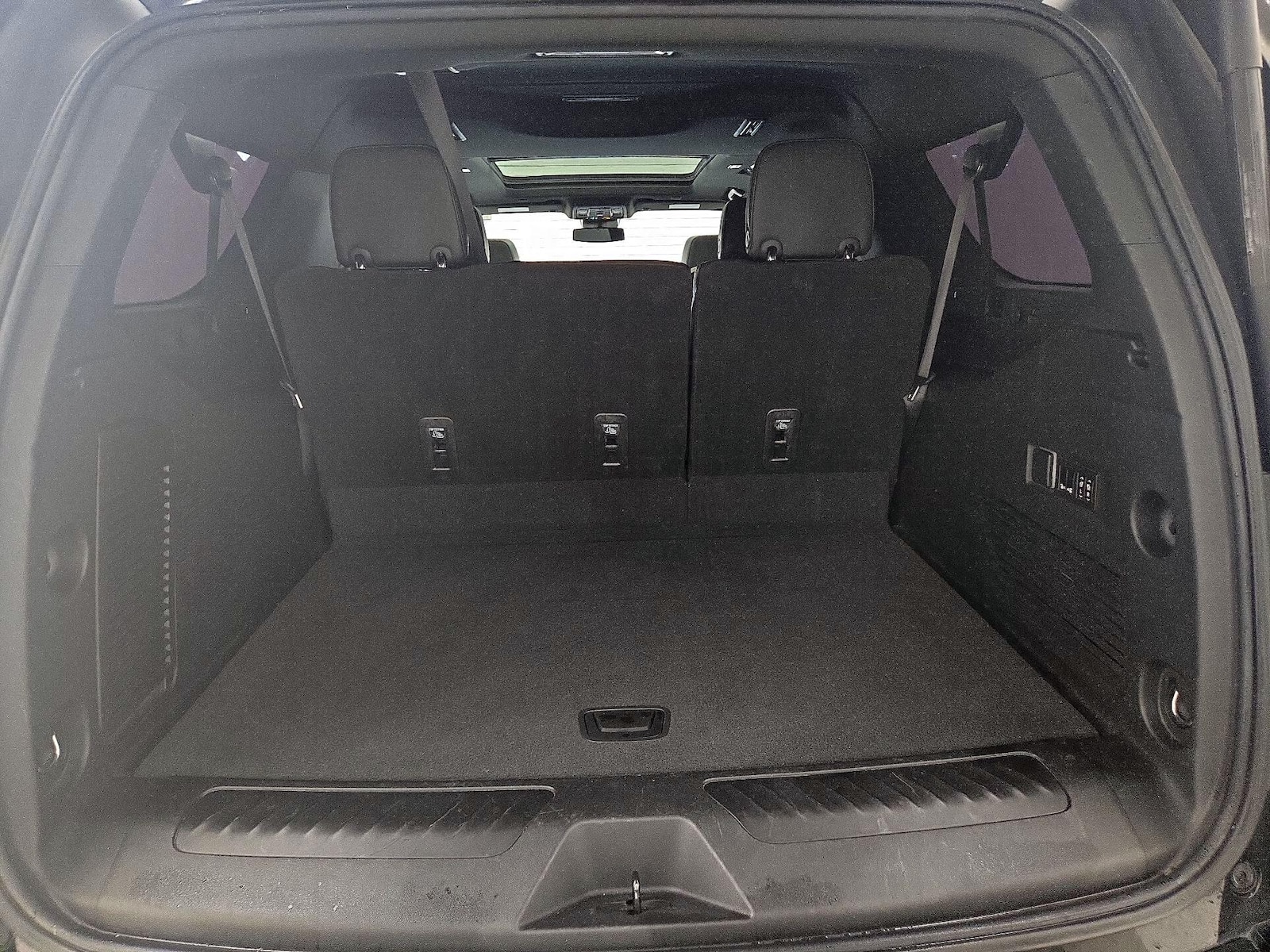 2023 Chevrolet Suburban LT - Photo 24