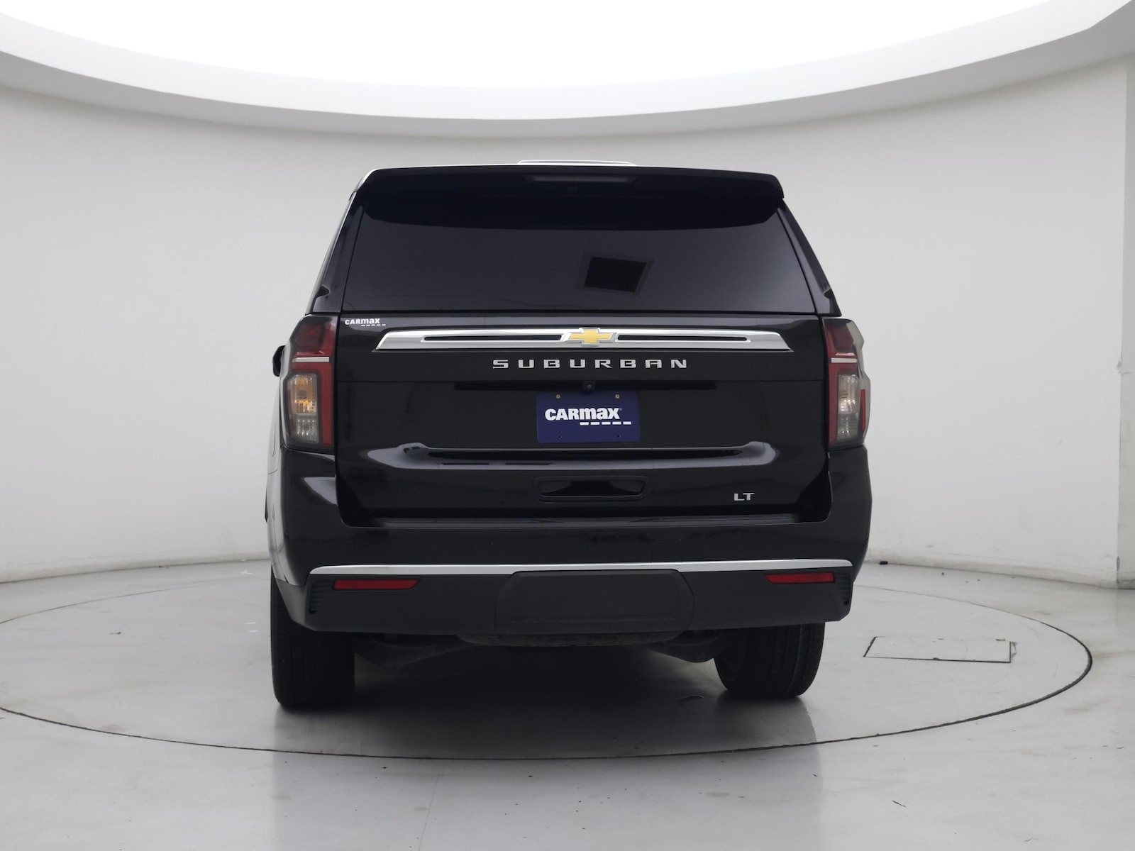 2023 Chevrolet Suburban LT - Photo 7