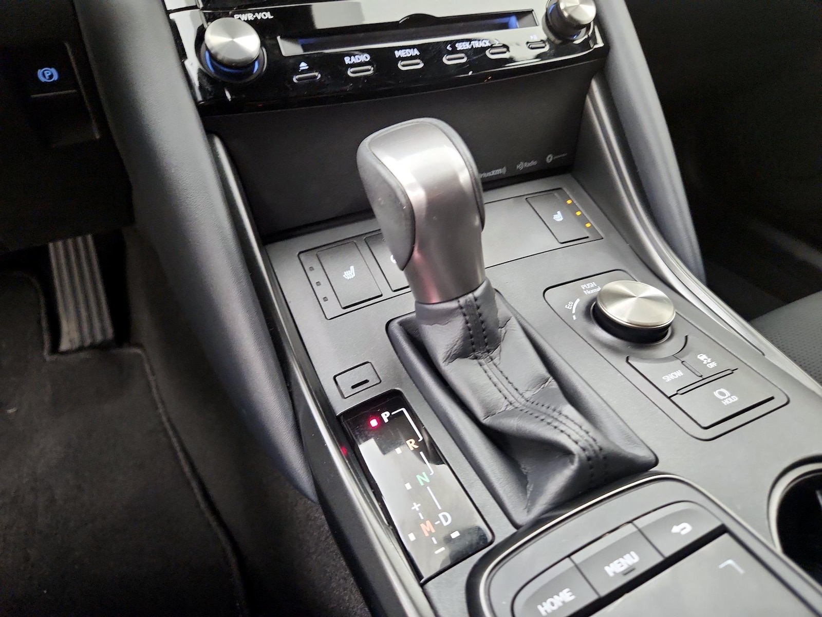 2025 Lexus IS 350 F SPORT DESIGN - Photo 18