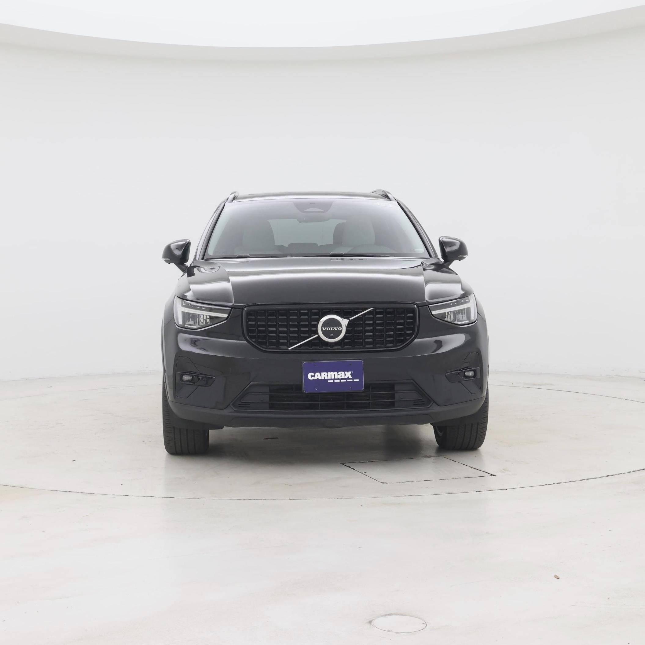 Thumbnail: 2023 Volvo XC40 - 5