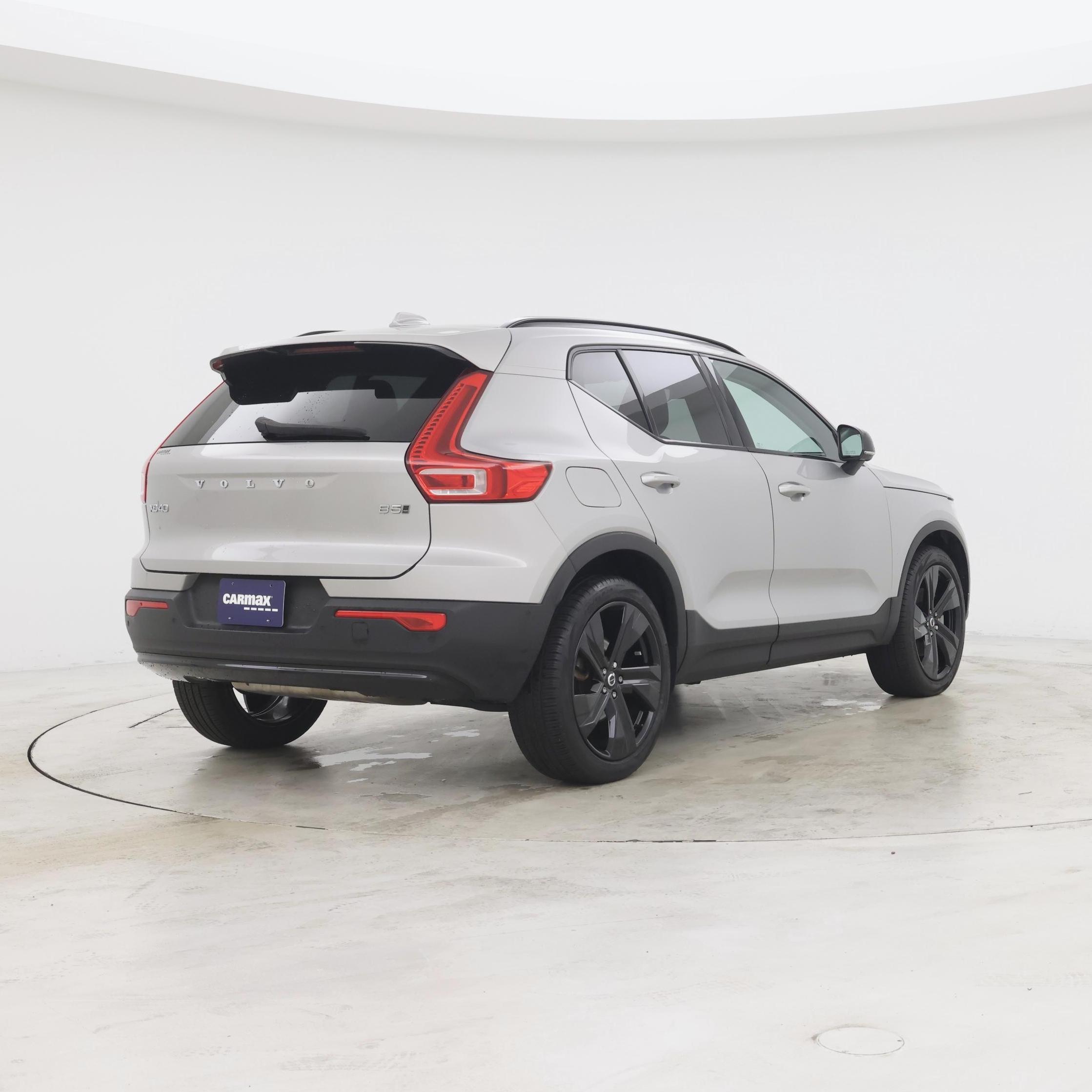Thumbnail: 2023 Volvo XC40 - 8