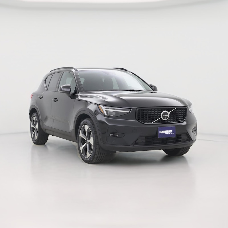 2026 Volvo XC40 B5 Plus