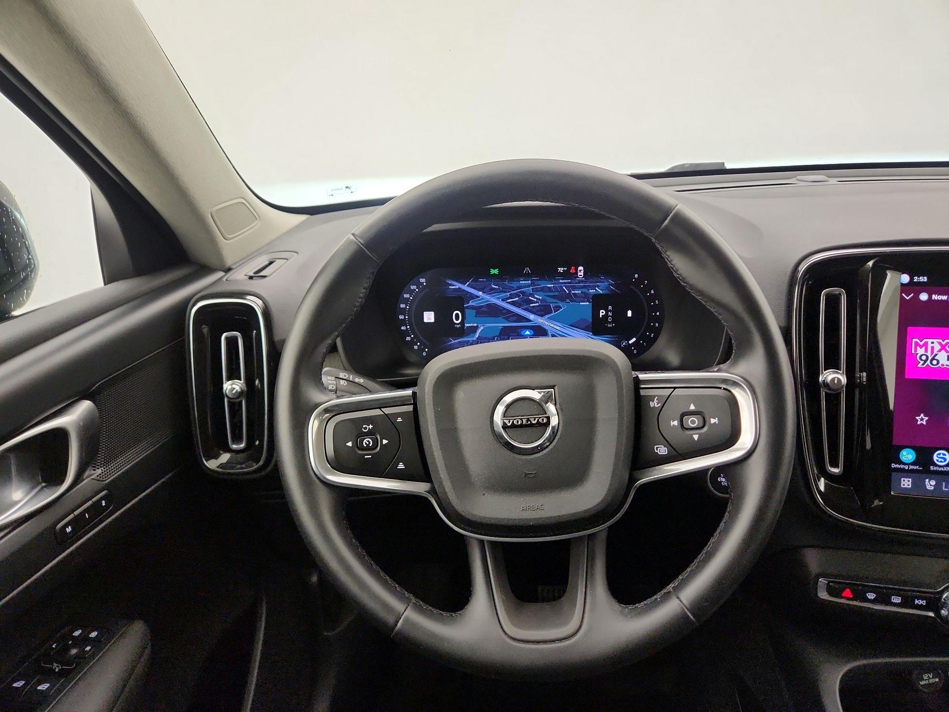 Thumbnail: 2026 Volvo XC40 - 10