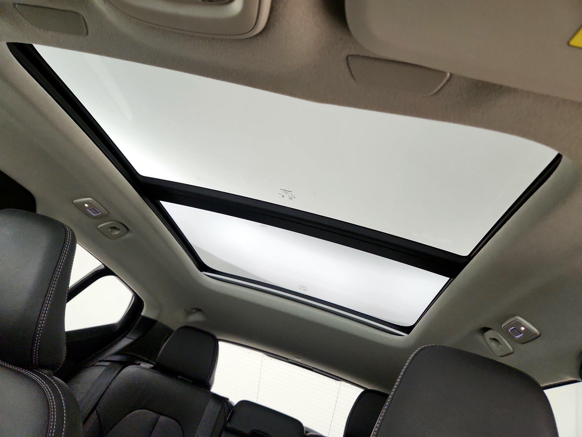 Thumbnail: 2026 Volvo XC40 - 20