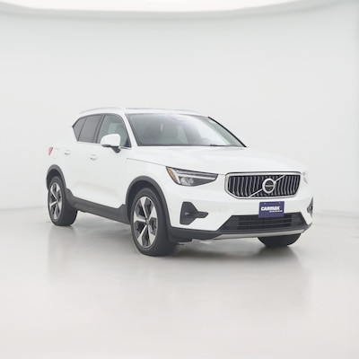 2023 Volvo XC40 B5 Plus Bright Theme