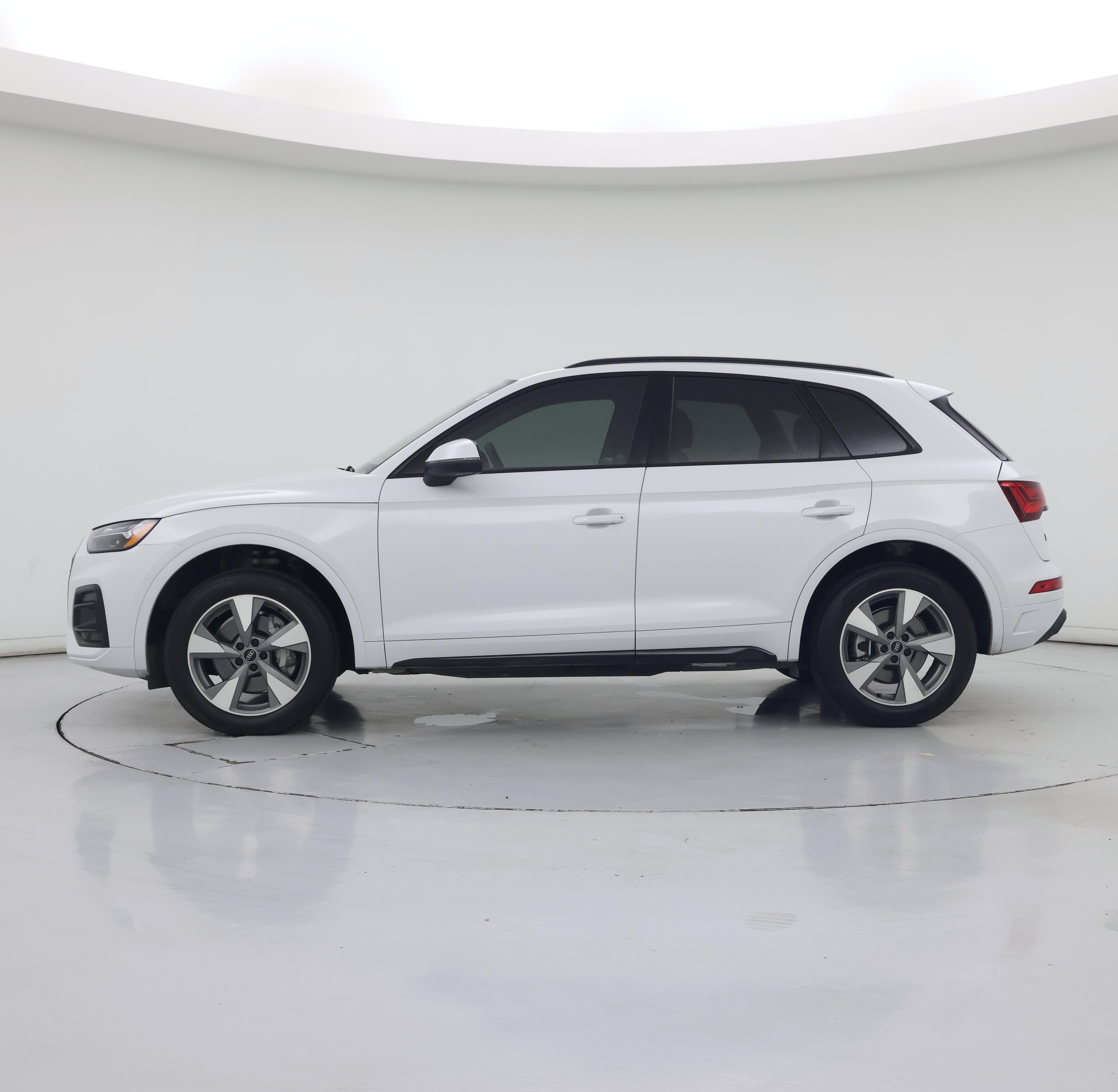 Thumbnail: 2024 Audi Q5 - 3