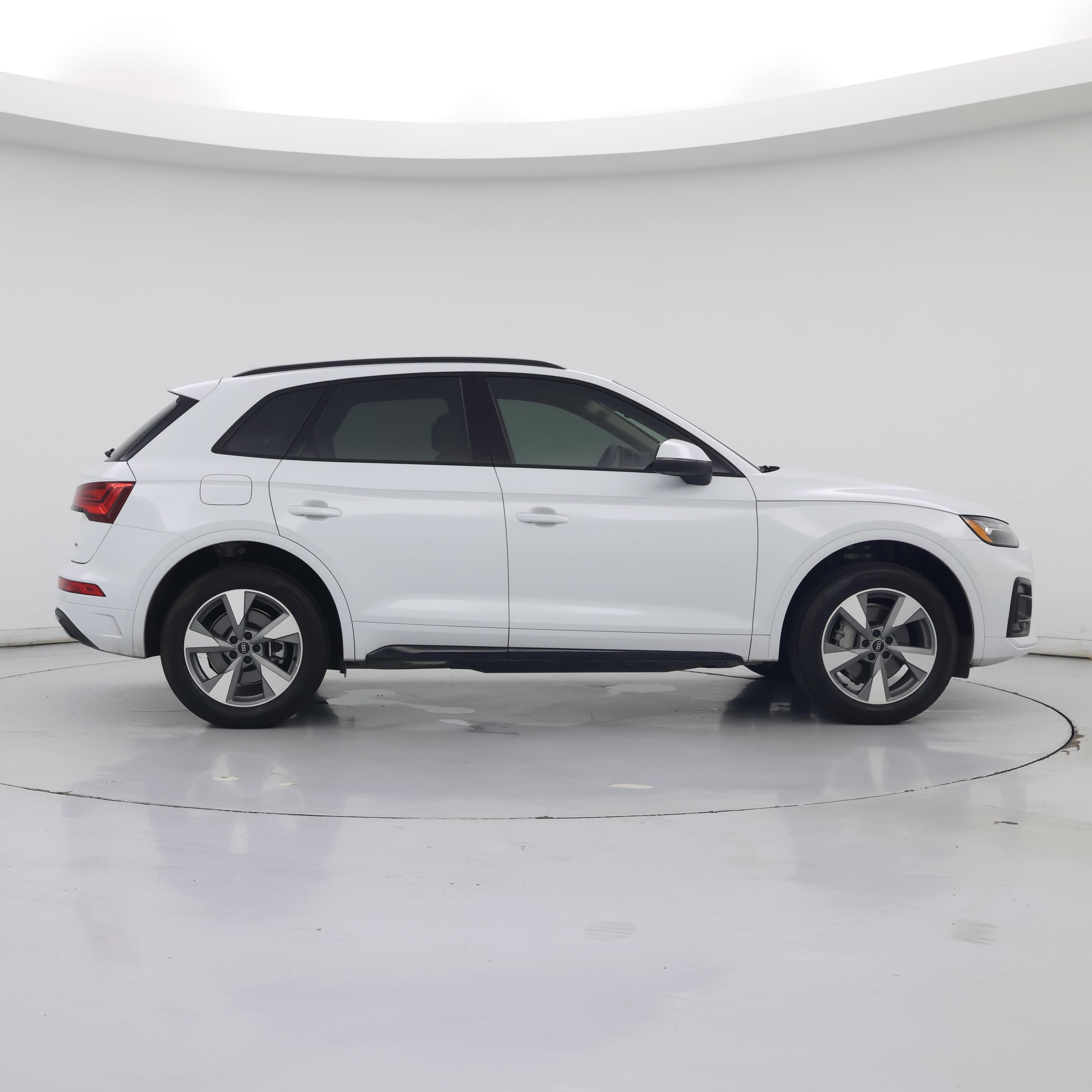 Thumbnail: 2024 Audi Q5 - 7