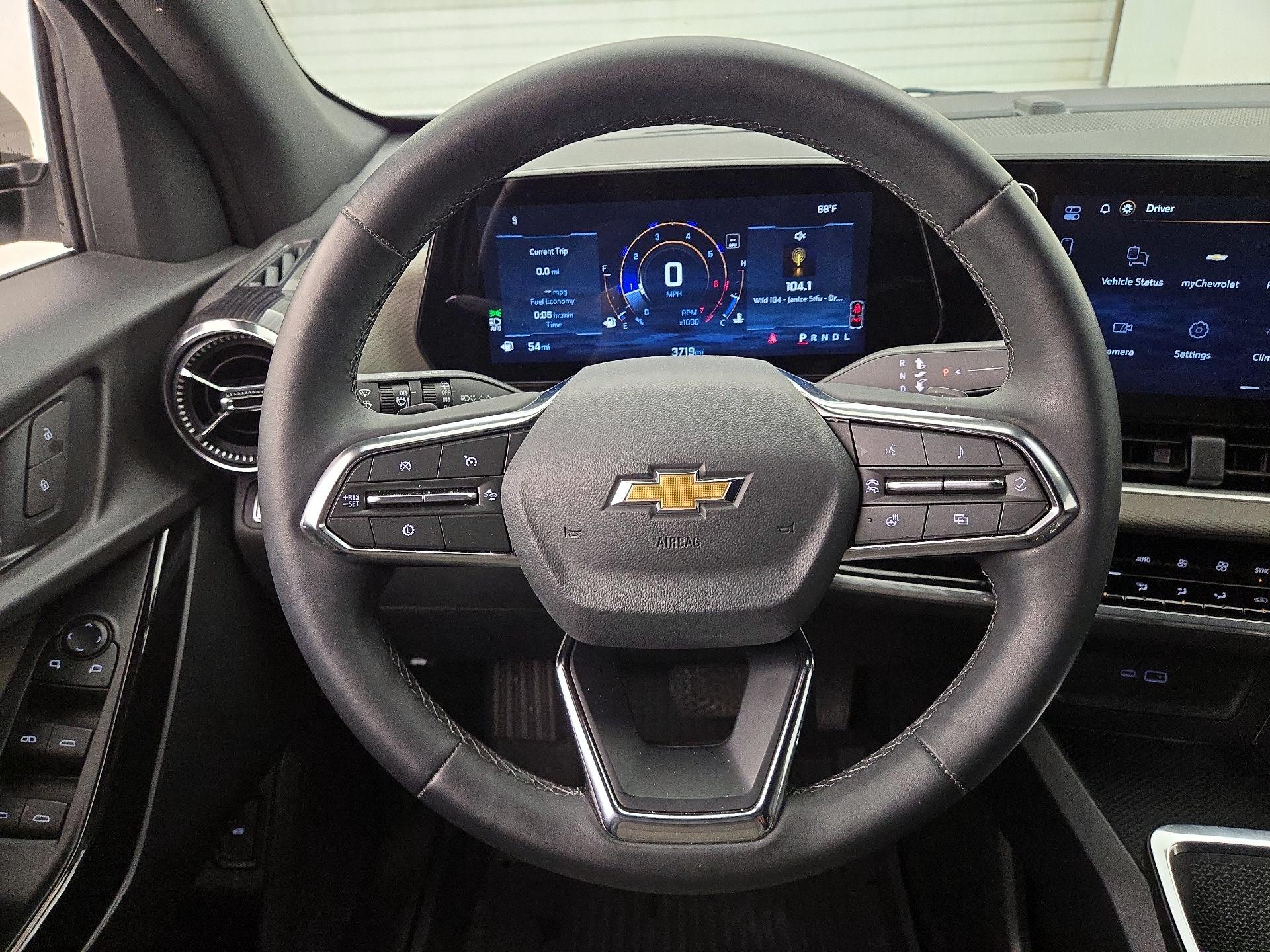 Thumbnail: 2026 Chevrolet Equinox - 10