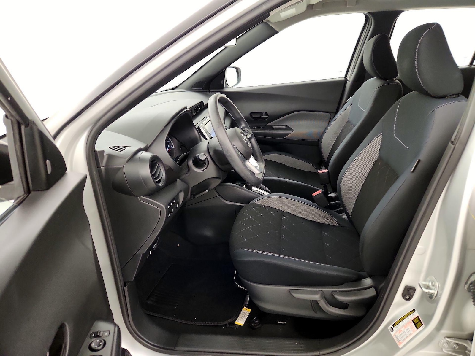 2020 Nissan Kicks S - Photo 12