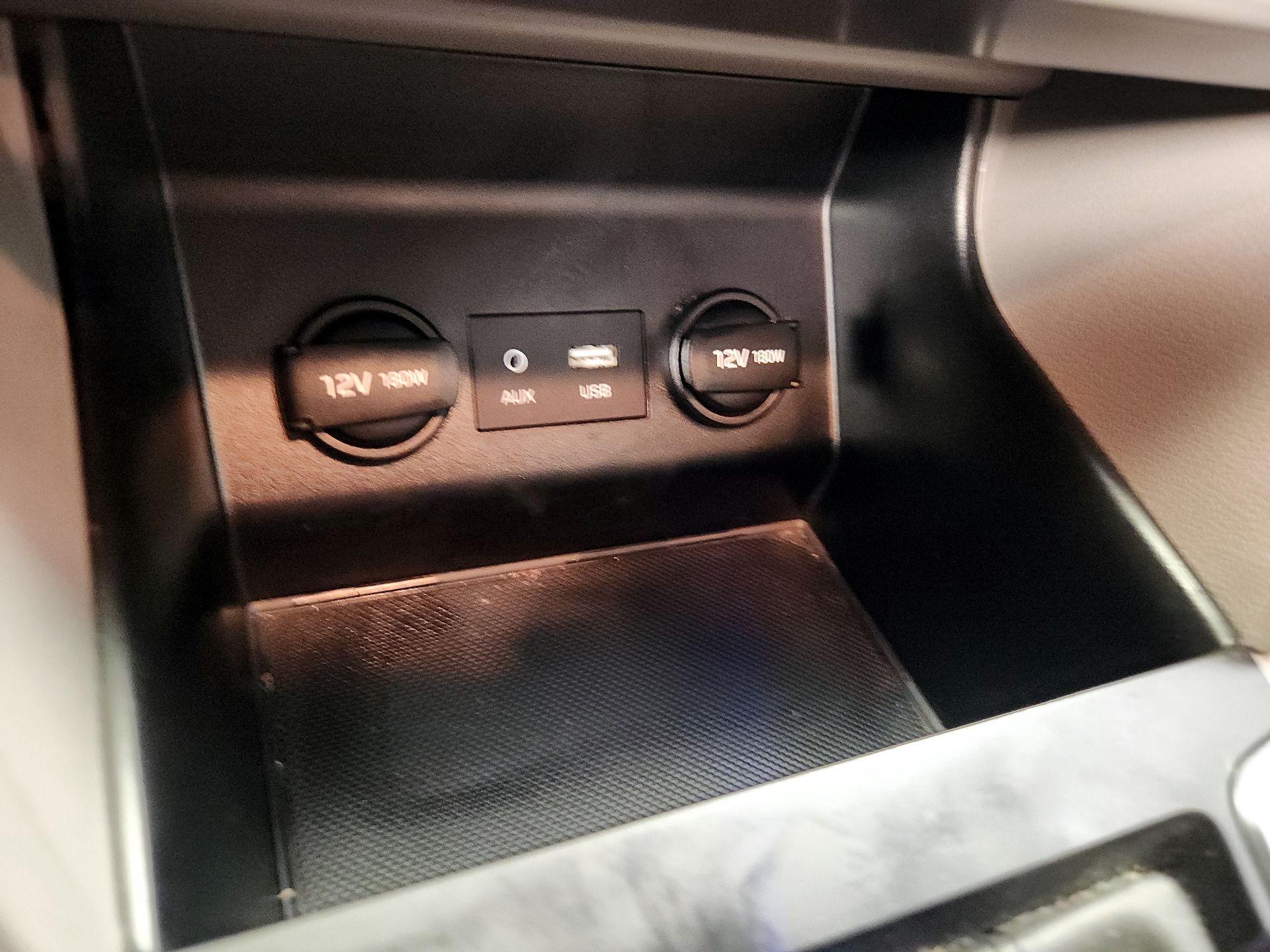Thumbnail: 2020 Hyundai Elantra - 18