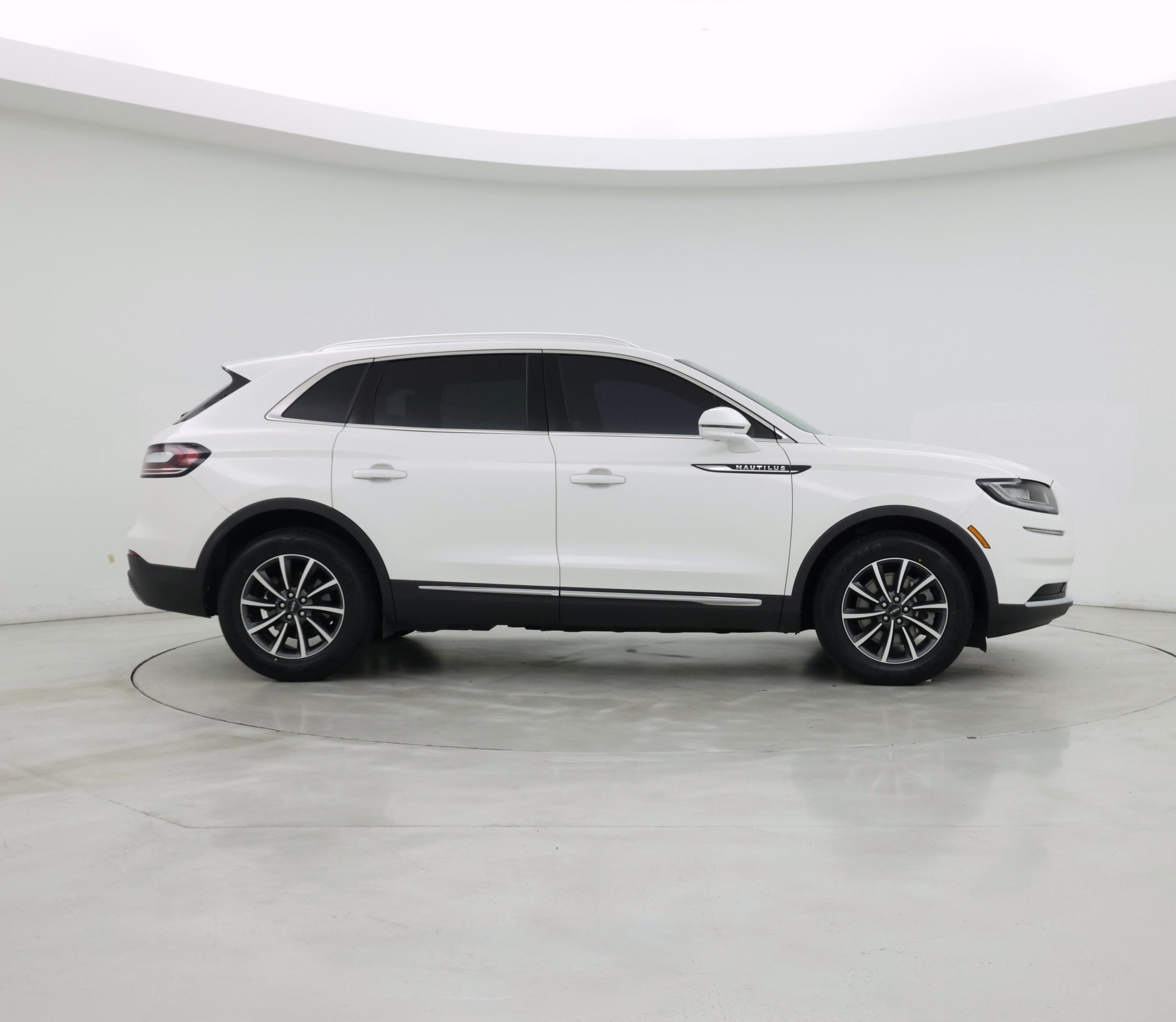 Thumbnail: 2022 Lincoln Nautilus - 7