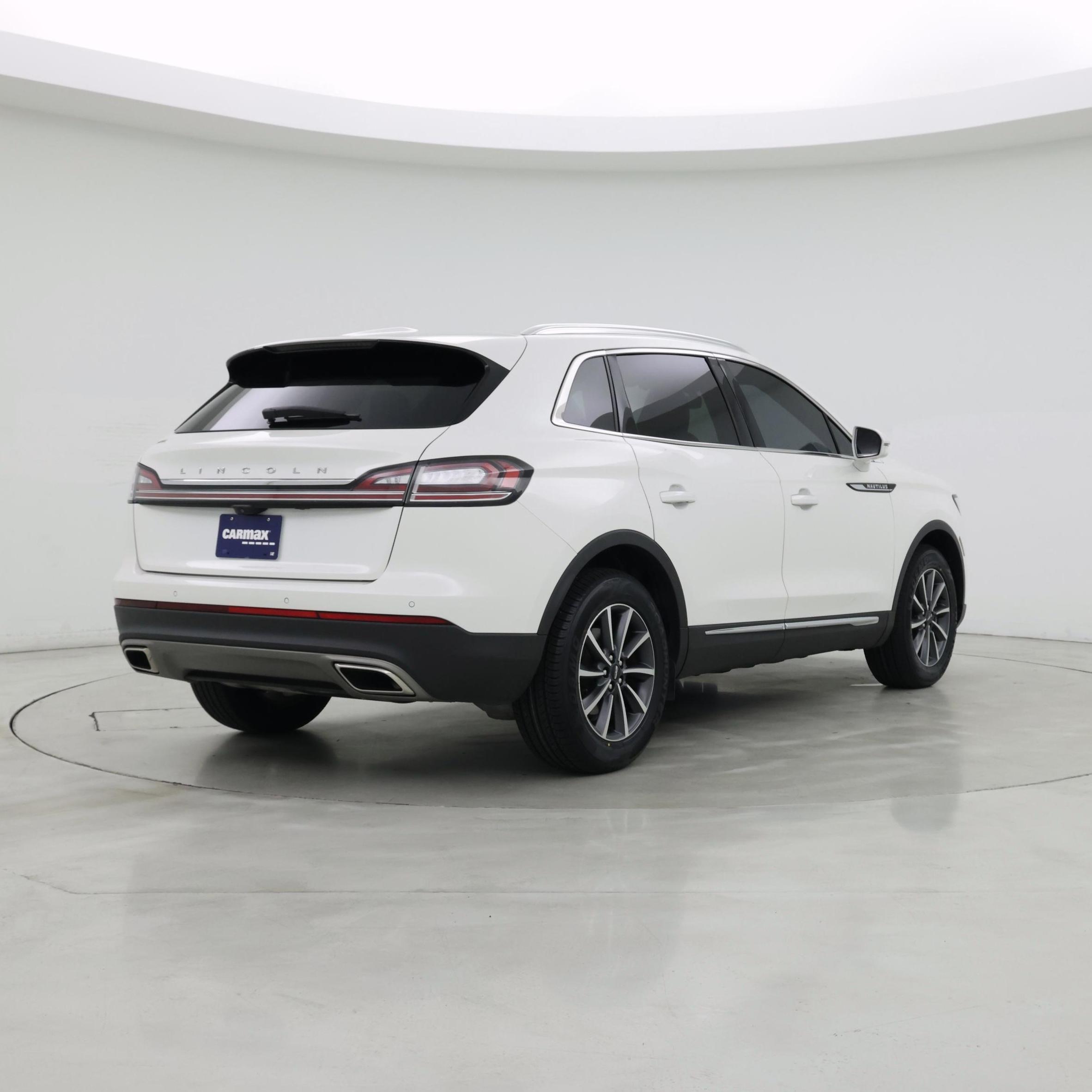 Thumbnail: 2022 Lincoln Nautilus - 8