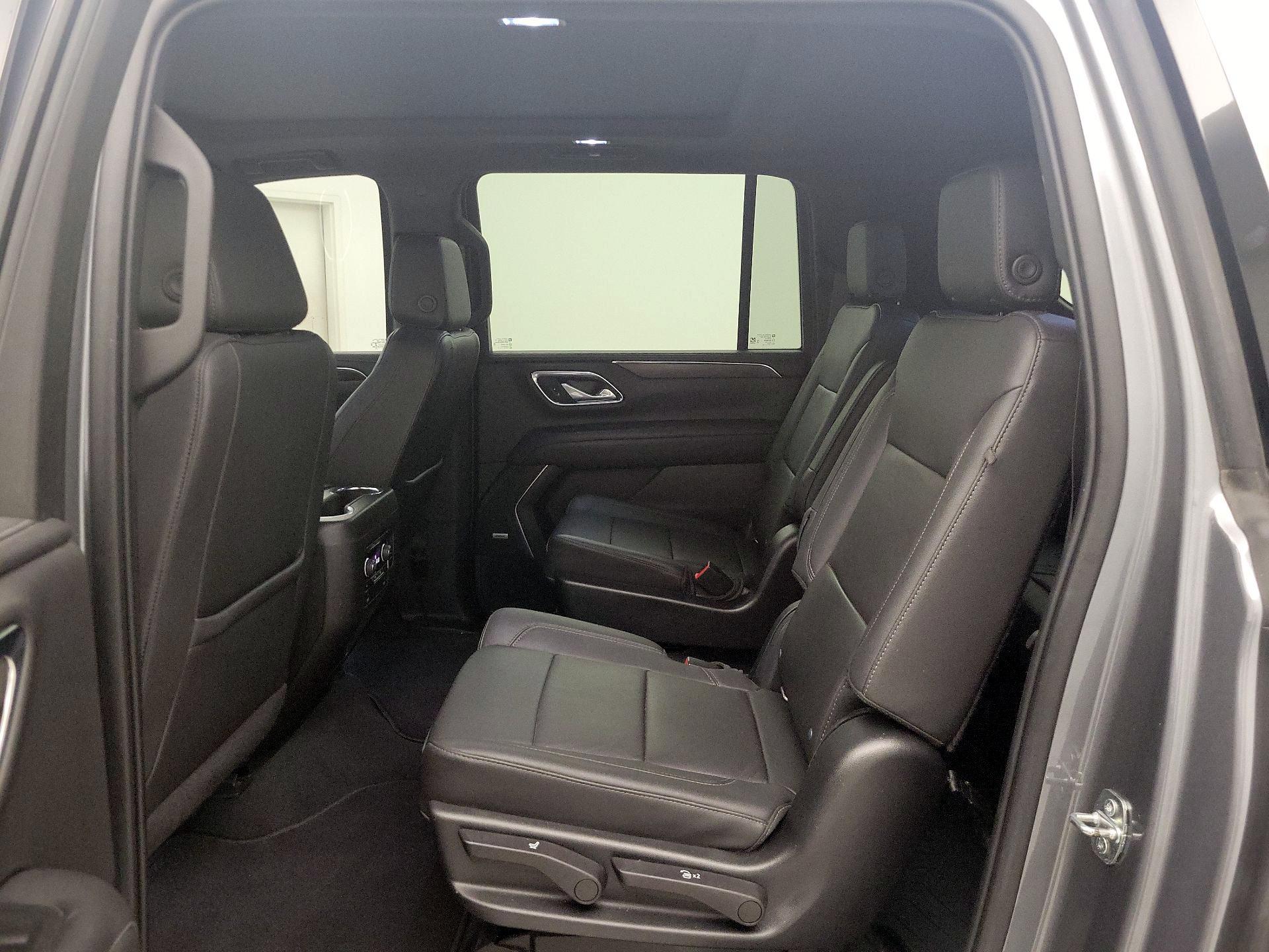 Thumbnail: 2022 Chevrolet Suburban - 20