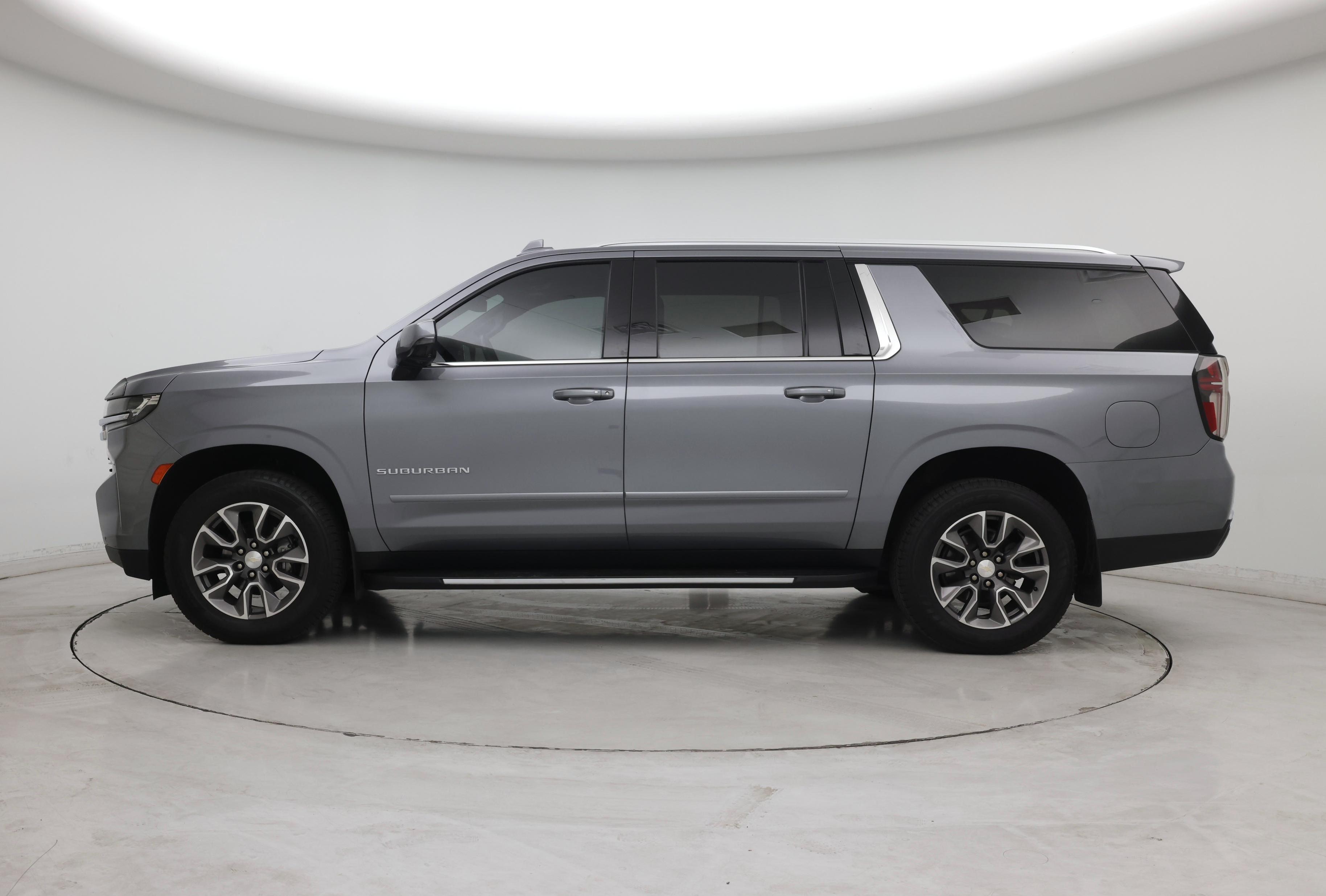 Thumbnail: 2022 Chevrolet Suburban - 3