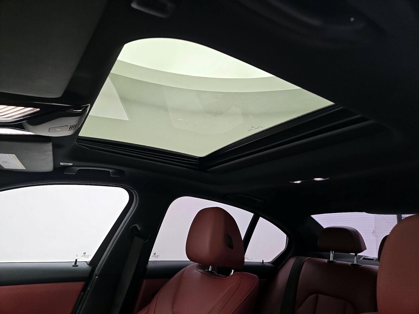 2023 BMW 3 Series 330i - Photo 21