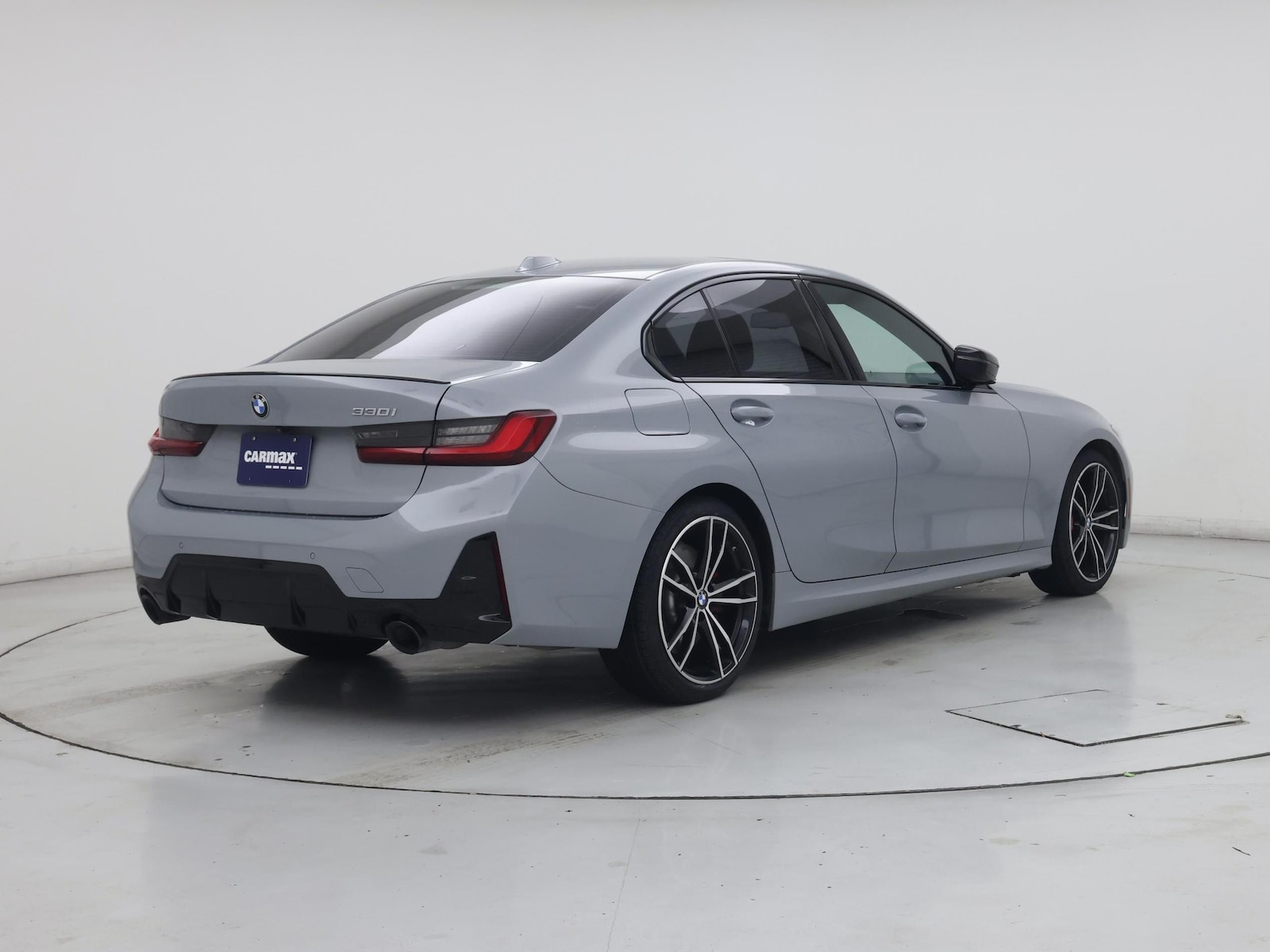 2023 BMW 3 Series 330i - Photo 9