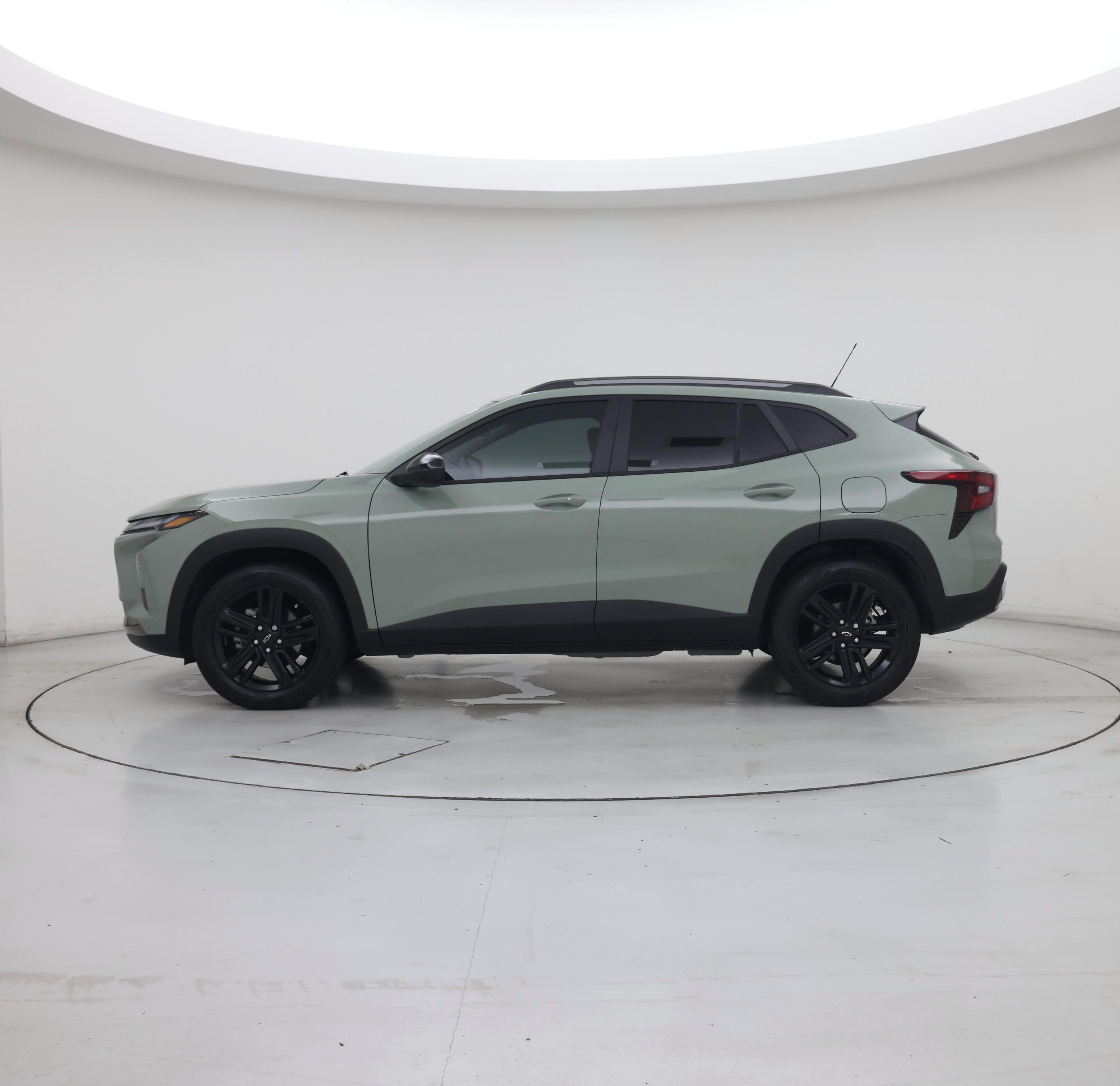 Thumbnail: 2026 Chevrolet Trax - 3