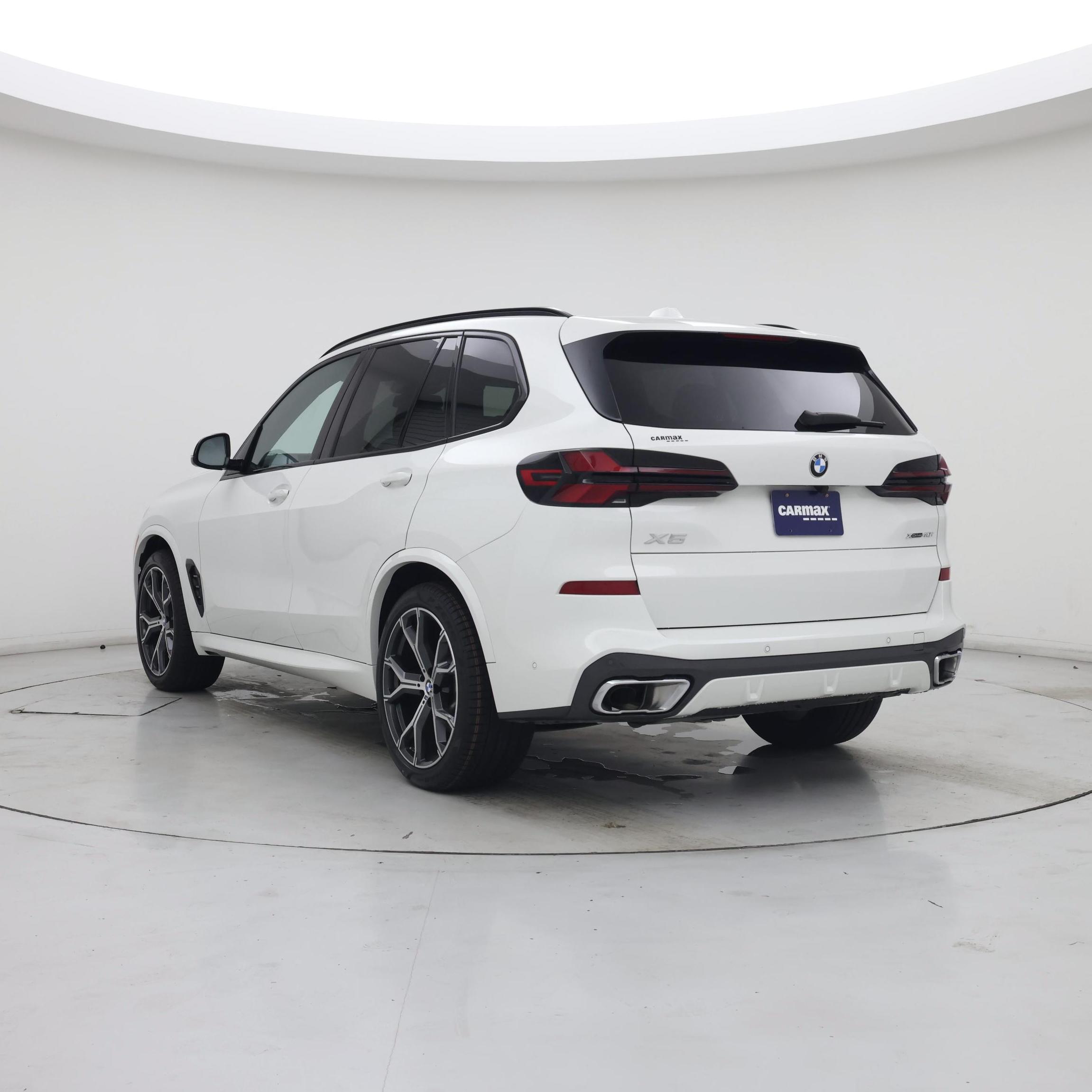 Thumbnail: 2026 BMW X5 - 2