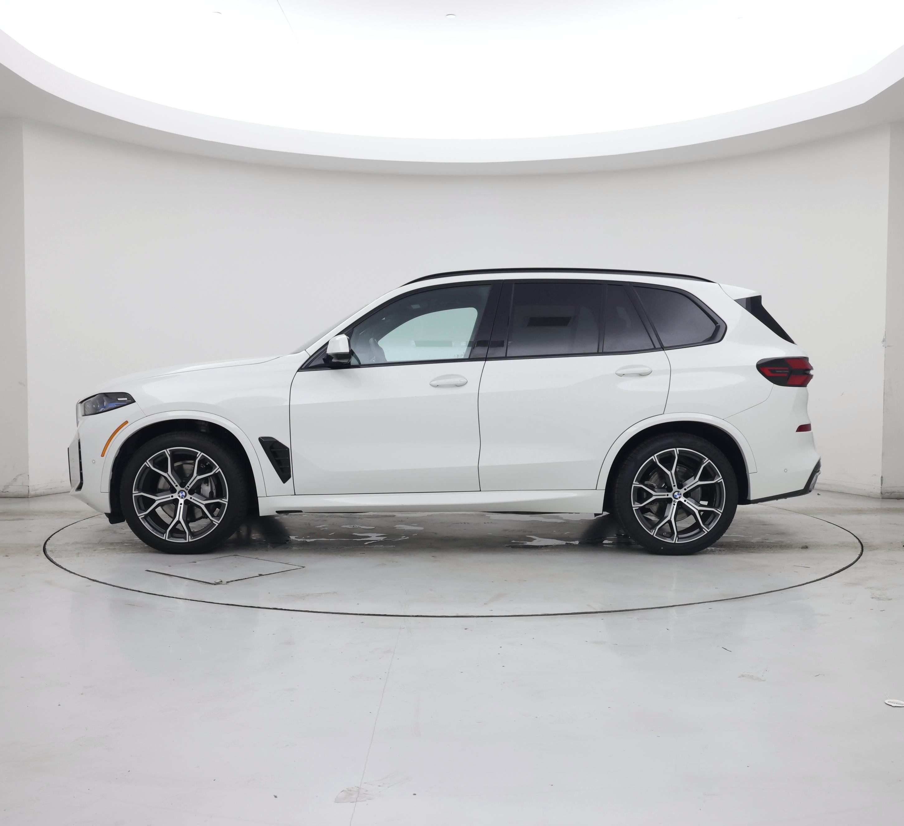 Thumbnail: 2026 BMW X5 - 3