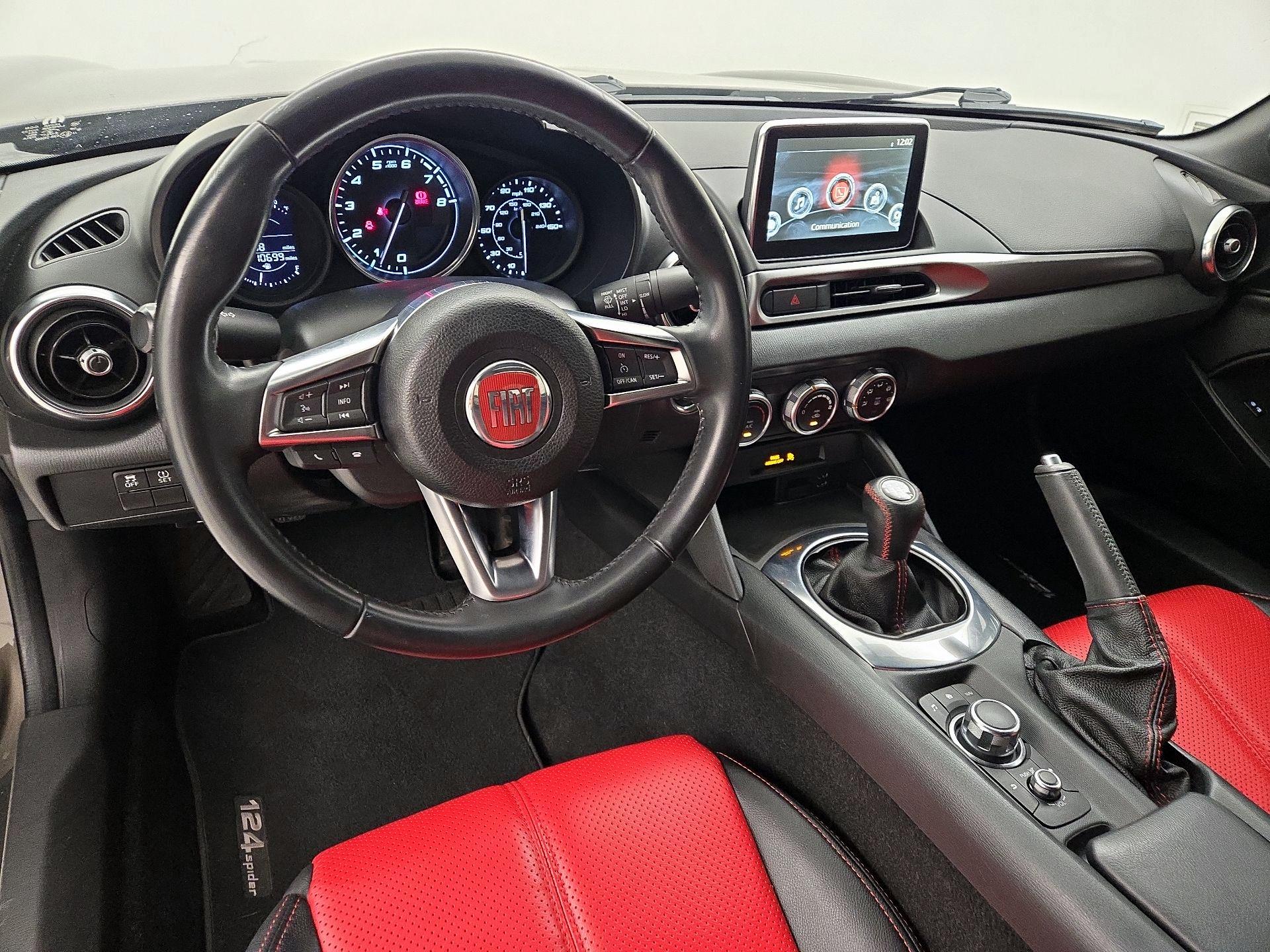 Thumbnail: 2017 Fiat 124 Spider - 9