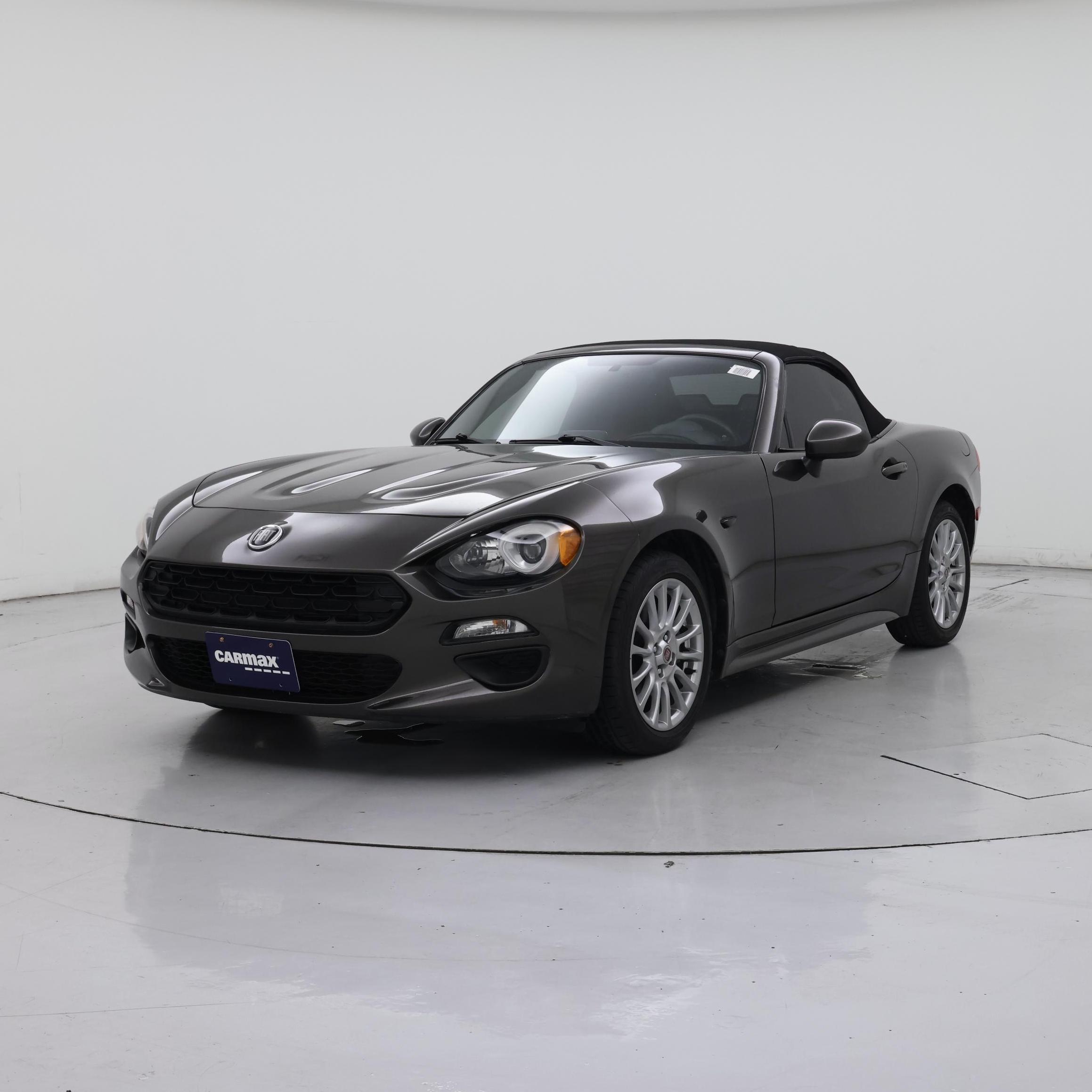 Thumbnail: 2017 Fiat 124 Spider - 4
