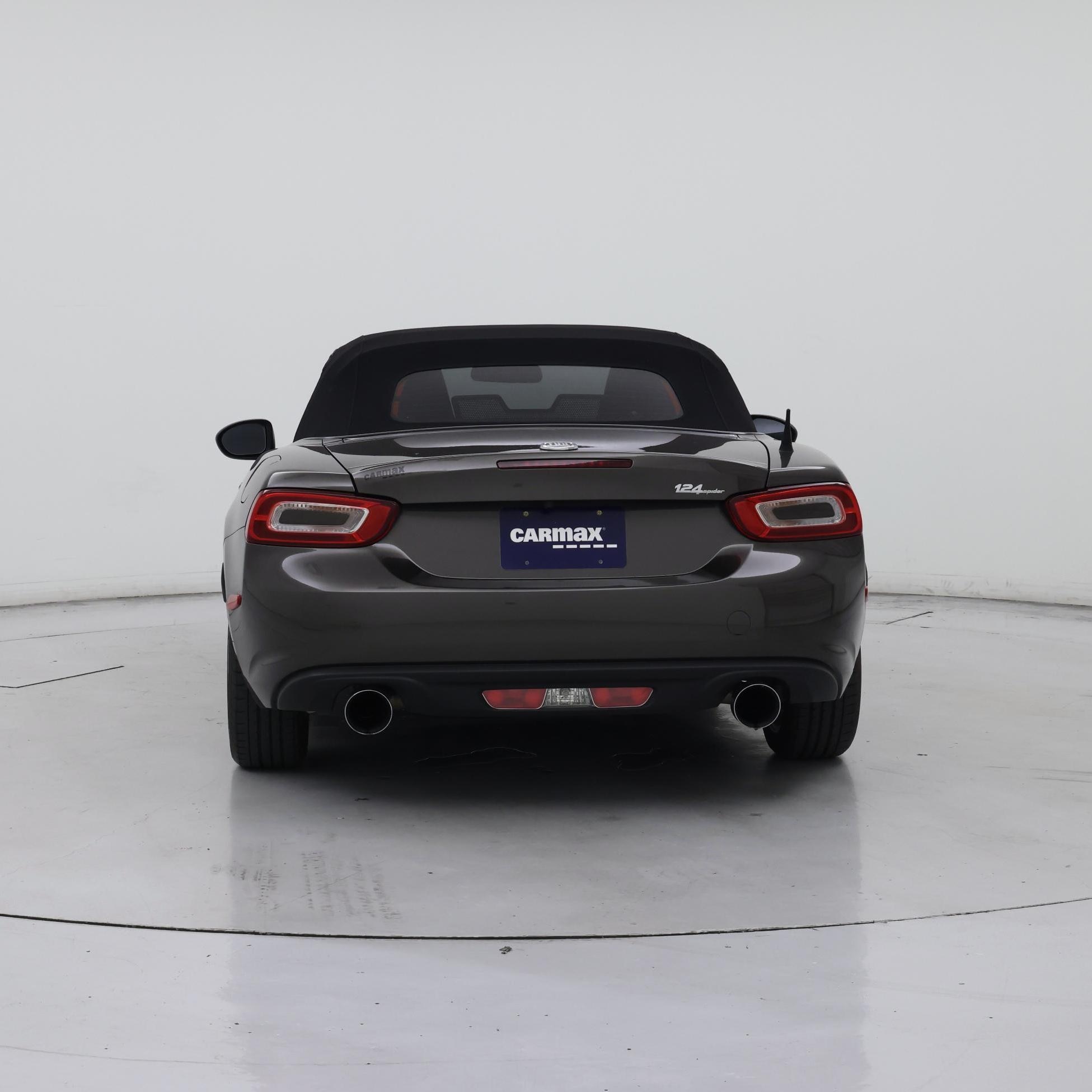 Thumbnail: 2017 Fiat 124 Spider - 6