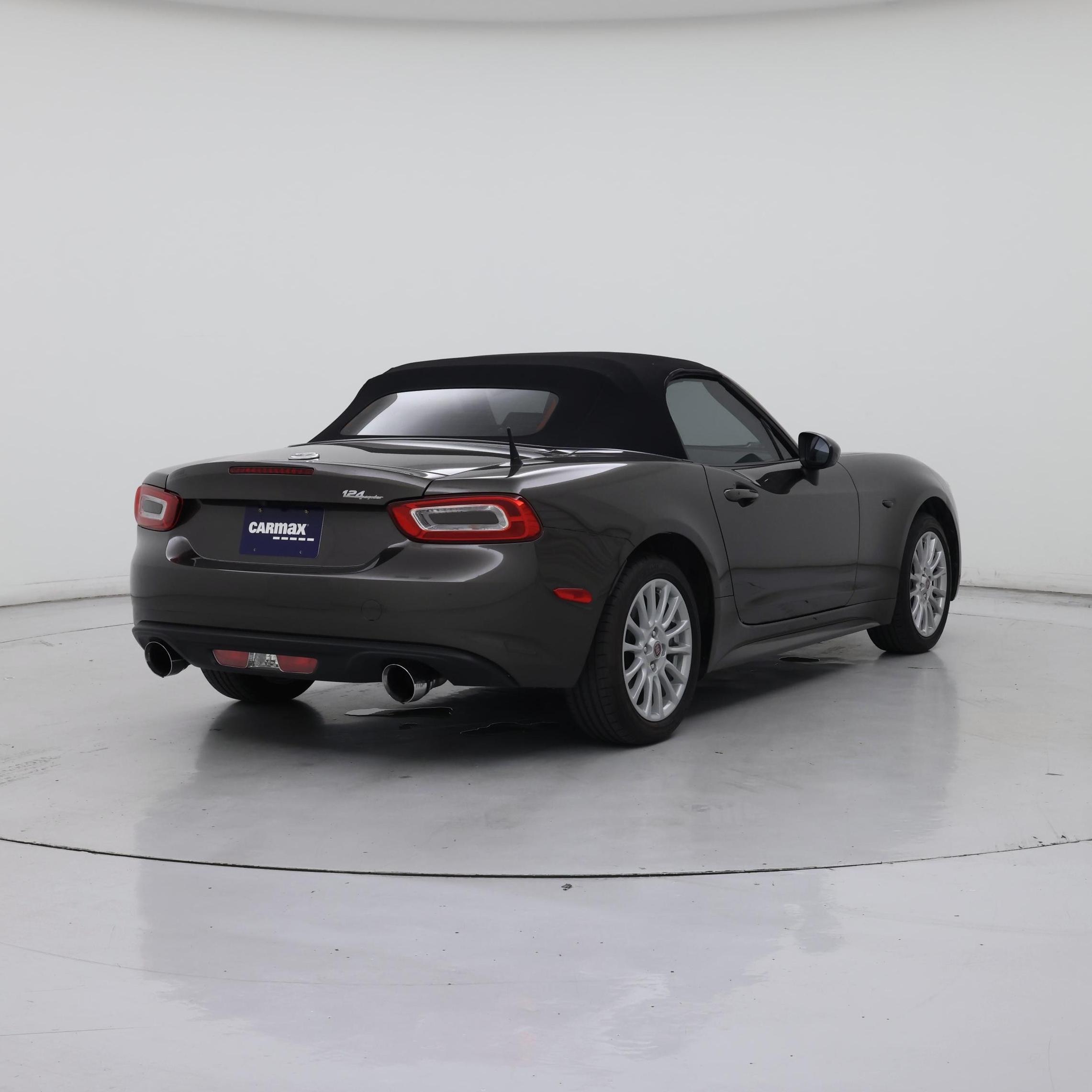Thumbnail: 2017 Fiat 124 Spider - 8
