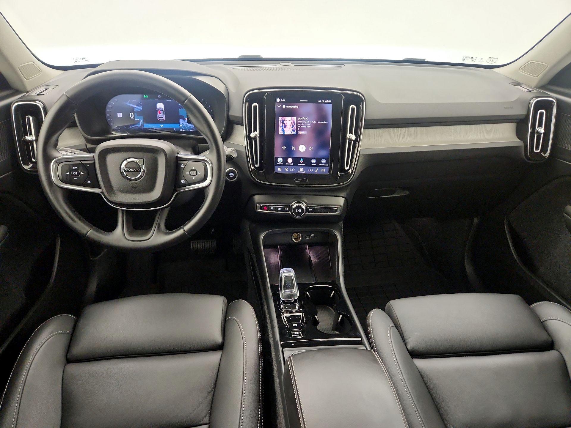 Thumbnail: 2026 Volvo XC40 - 9