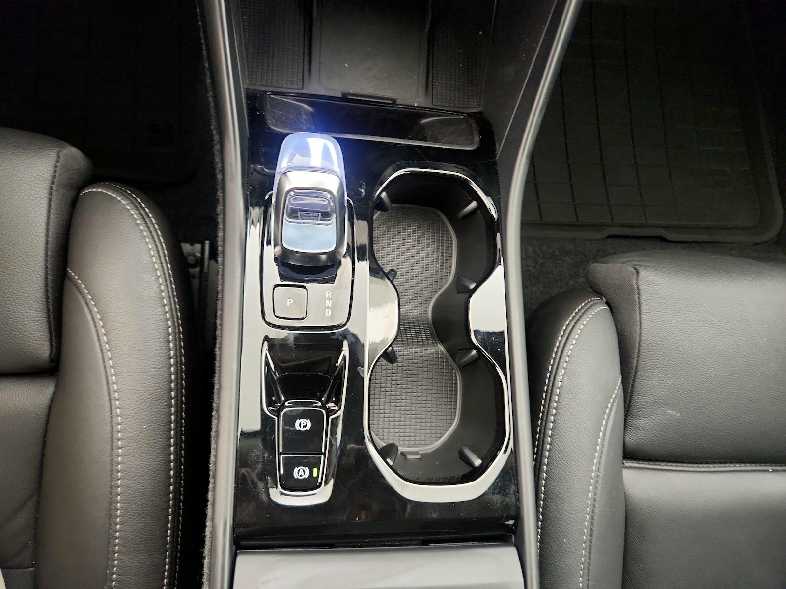 2026 Volvo XC40 Plus - Photo 19