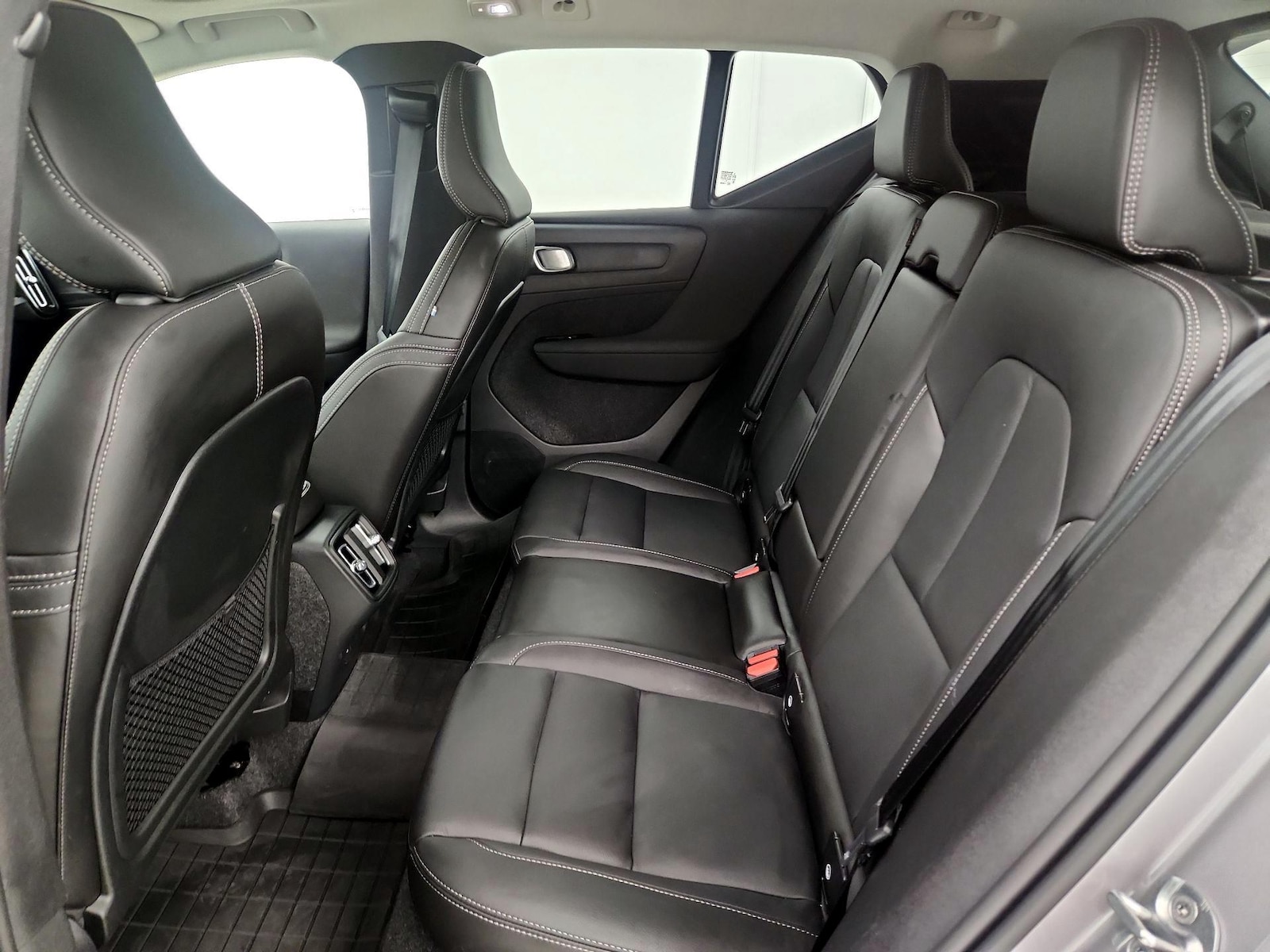 2026 Volvo XC40 Plus - Photo 22