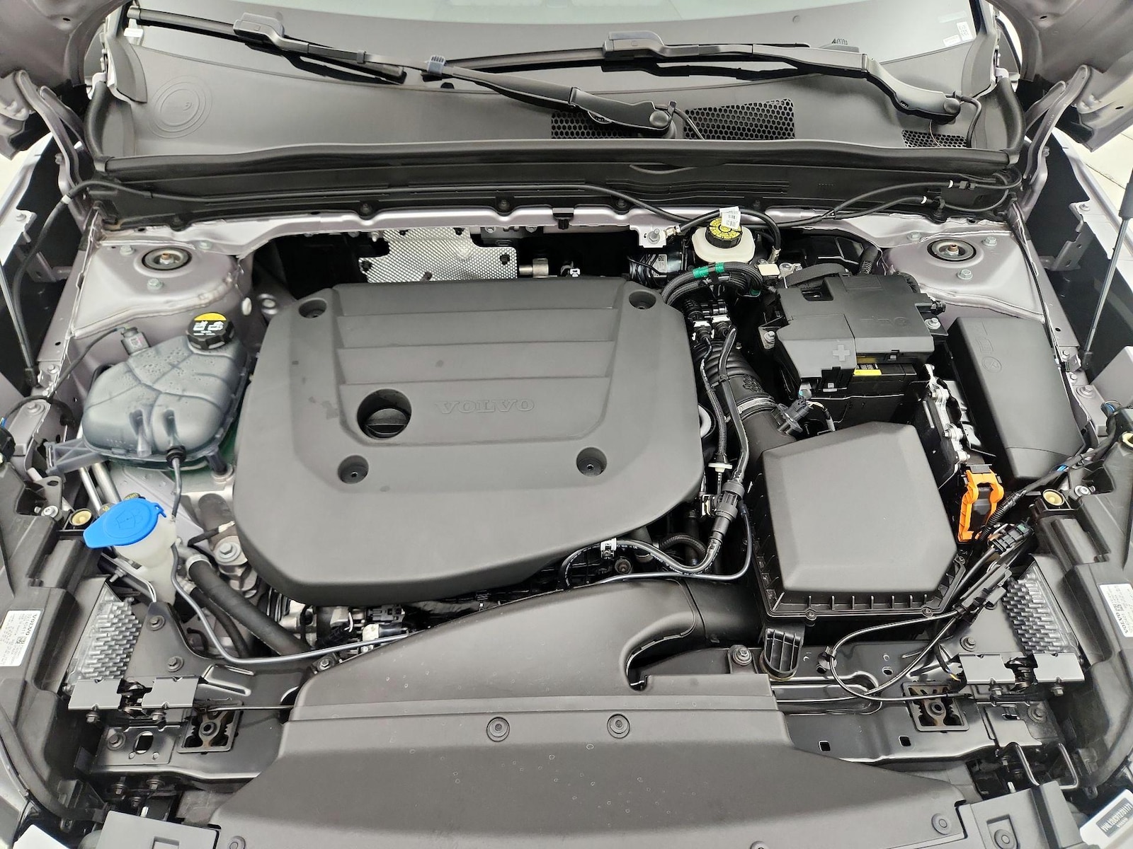 2026 Volvo XC40 Plus - Photo 24