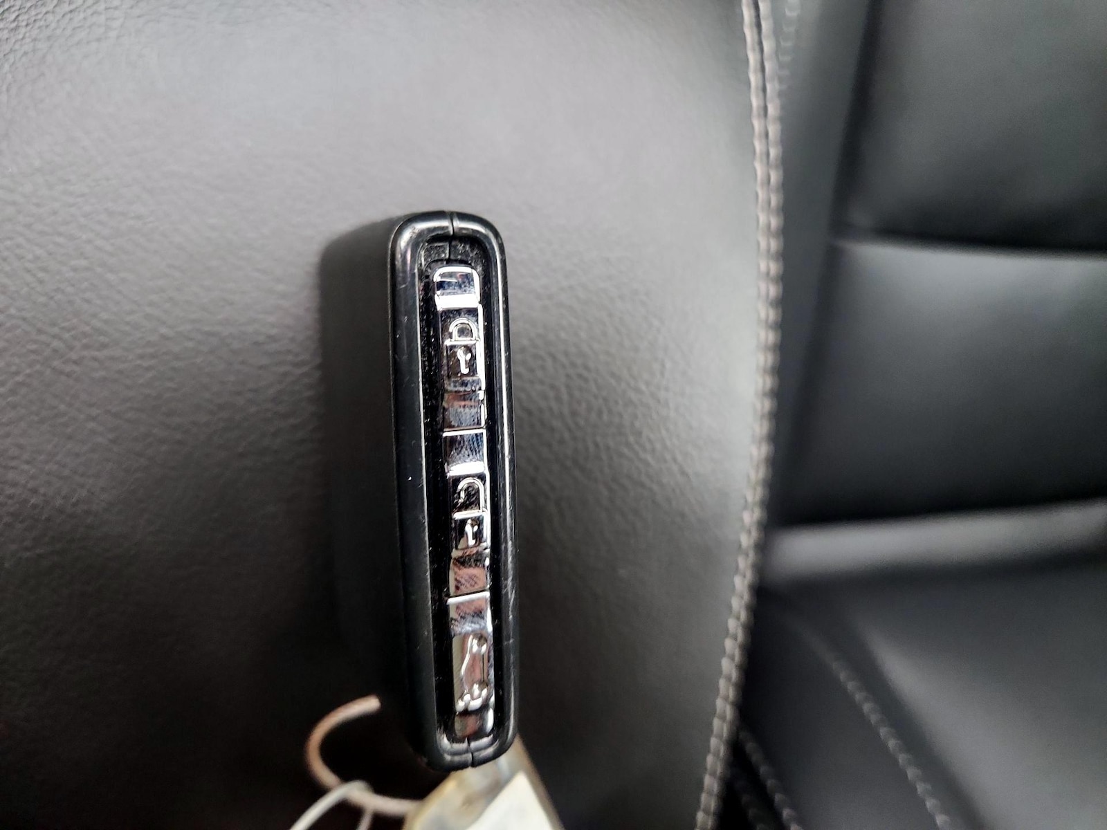 2026 Volvo XC40 Plus - Photo 25