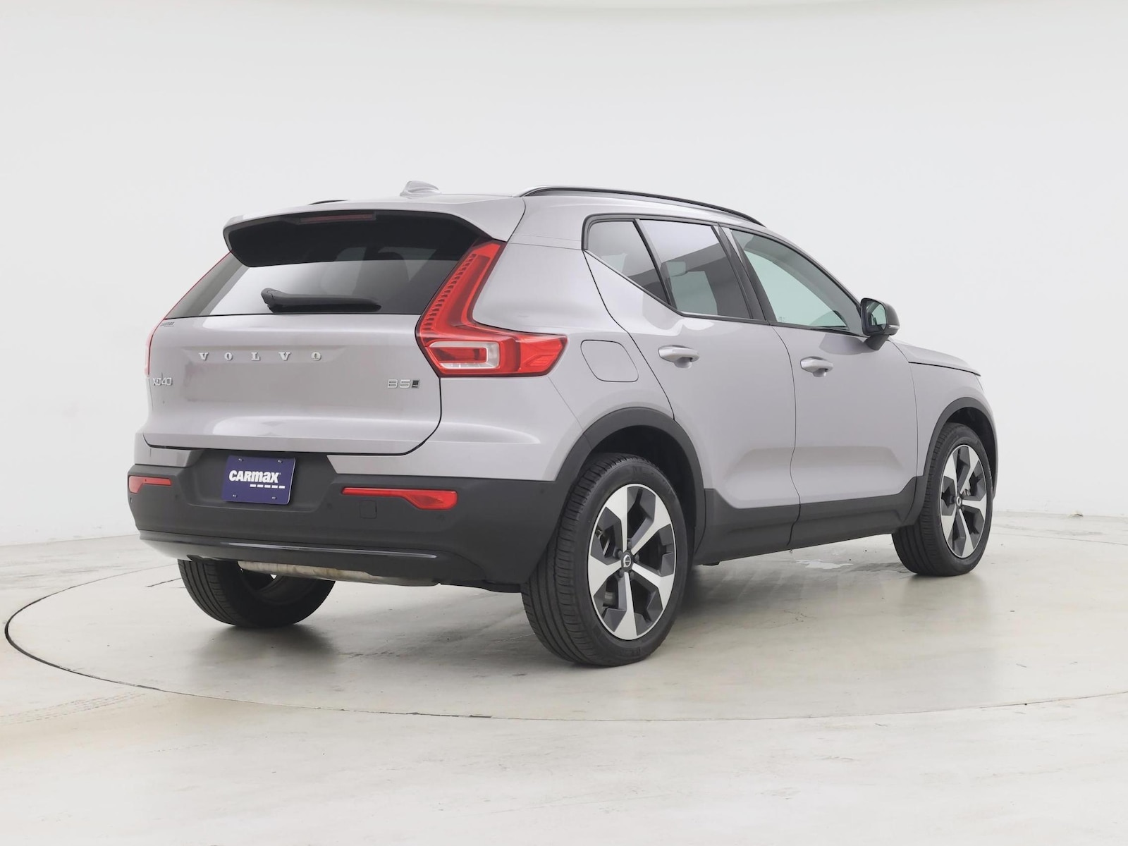 2026 Volvo XC40 Plus - Photo 9