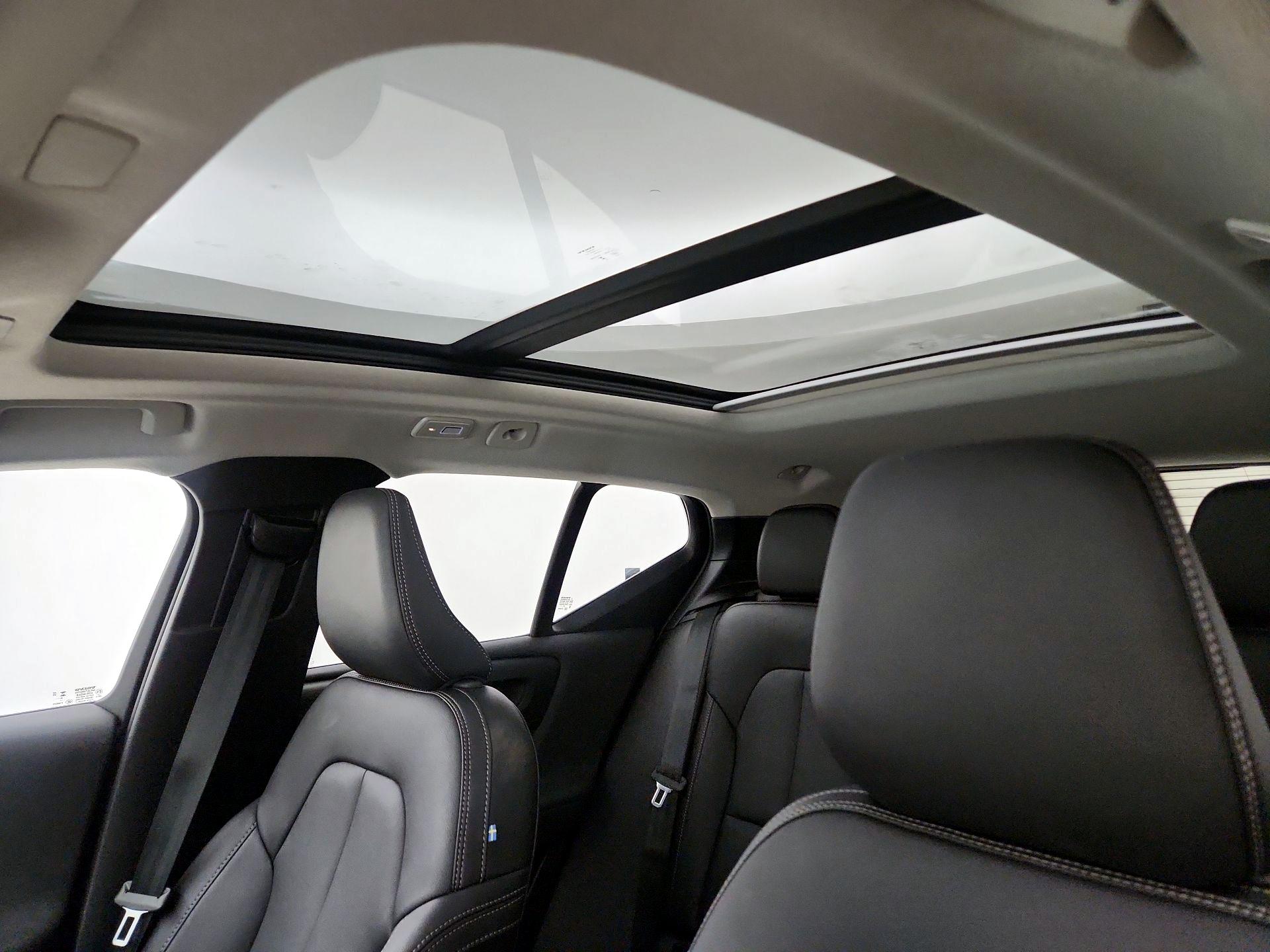 Thumbnail: 2026 Volvo XC40 - 19