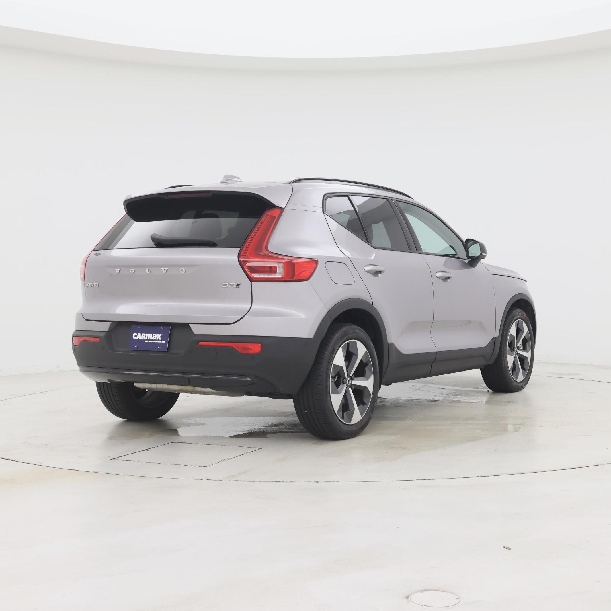 Thumbnail: 2026 Volvo XC40 - 8