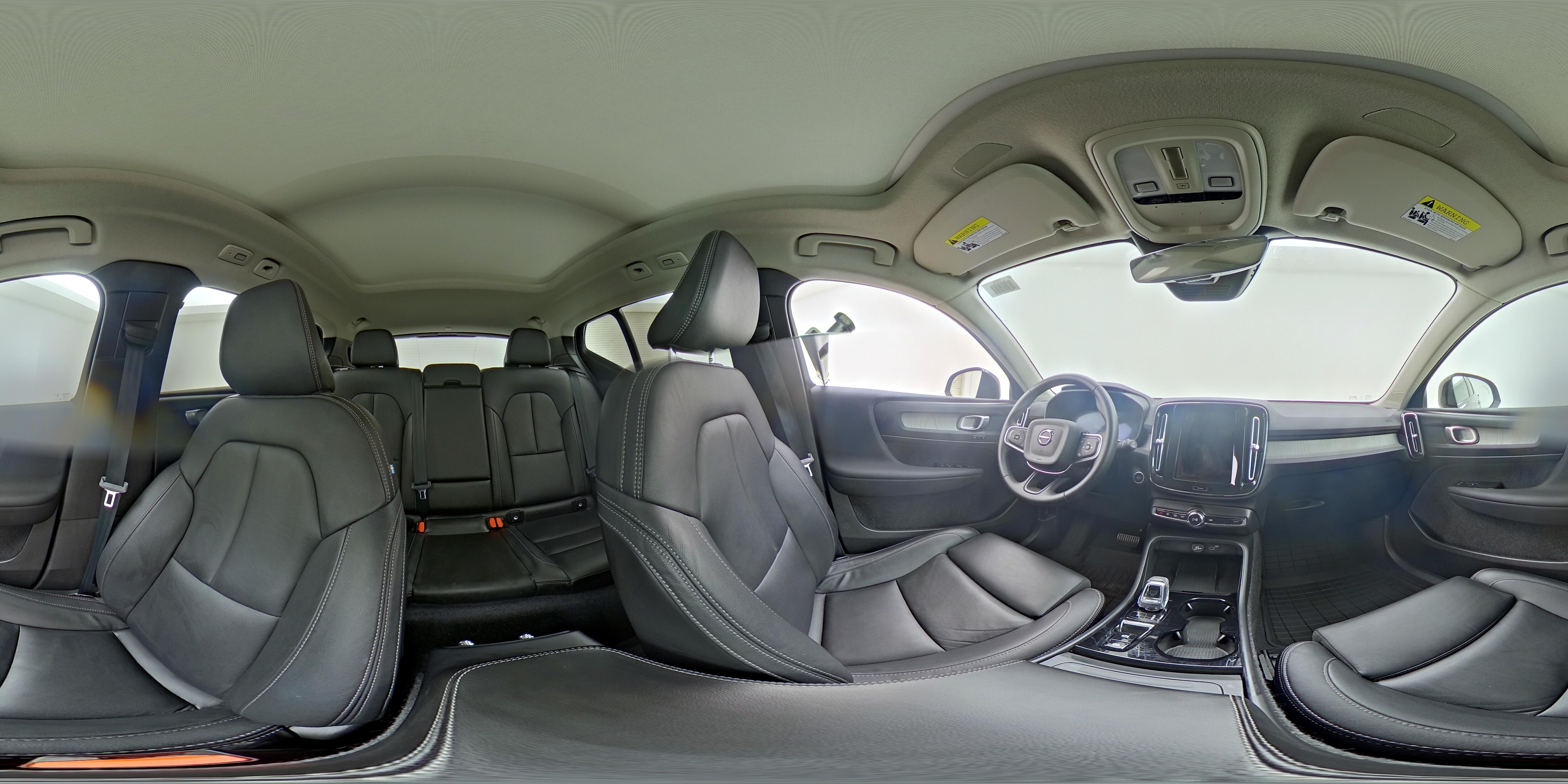 2026 Volvo XC40 Plus - Photo 26