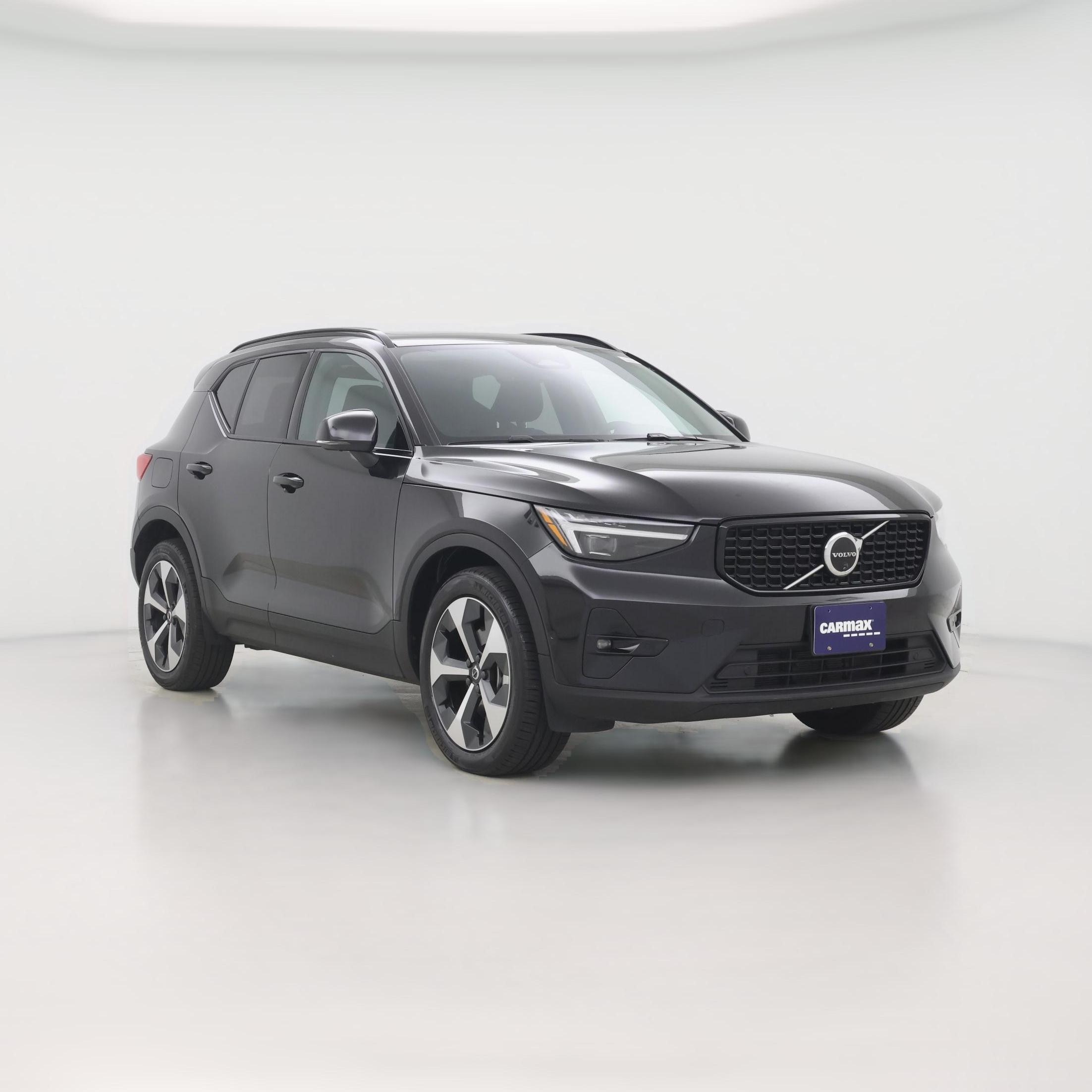 Thumbnail: 2026 Volvo XC40 - 1