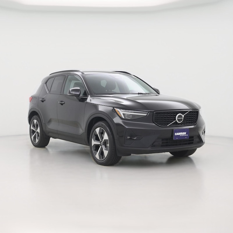 2026 Volvo XC40 B5 Plus