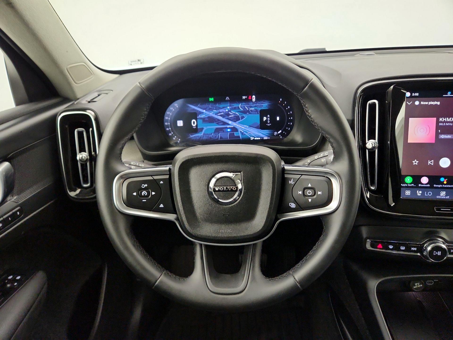 Thumbnail: 2026 Volvo XC40 - 10