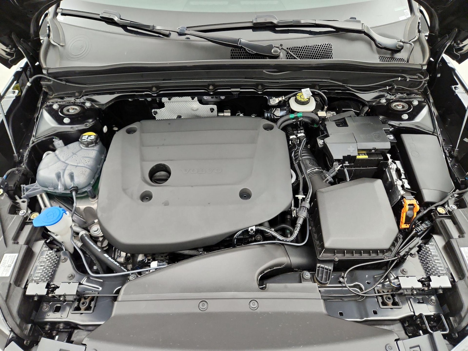 2026 Volvo XC40 Plus - Photo 24