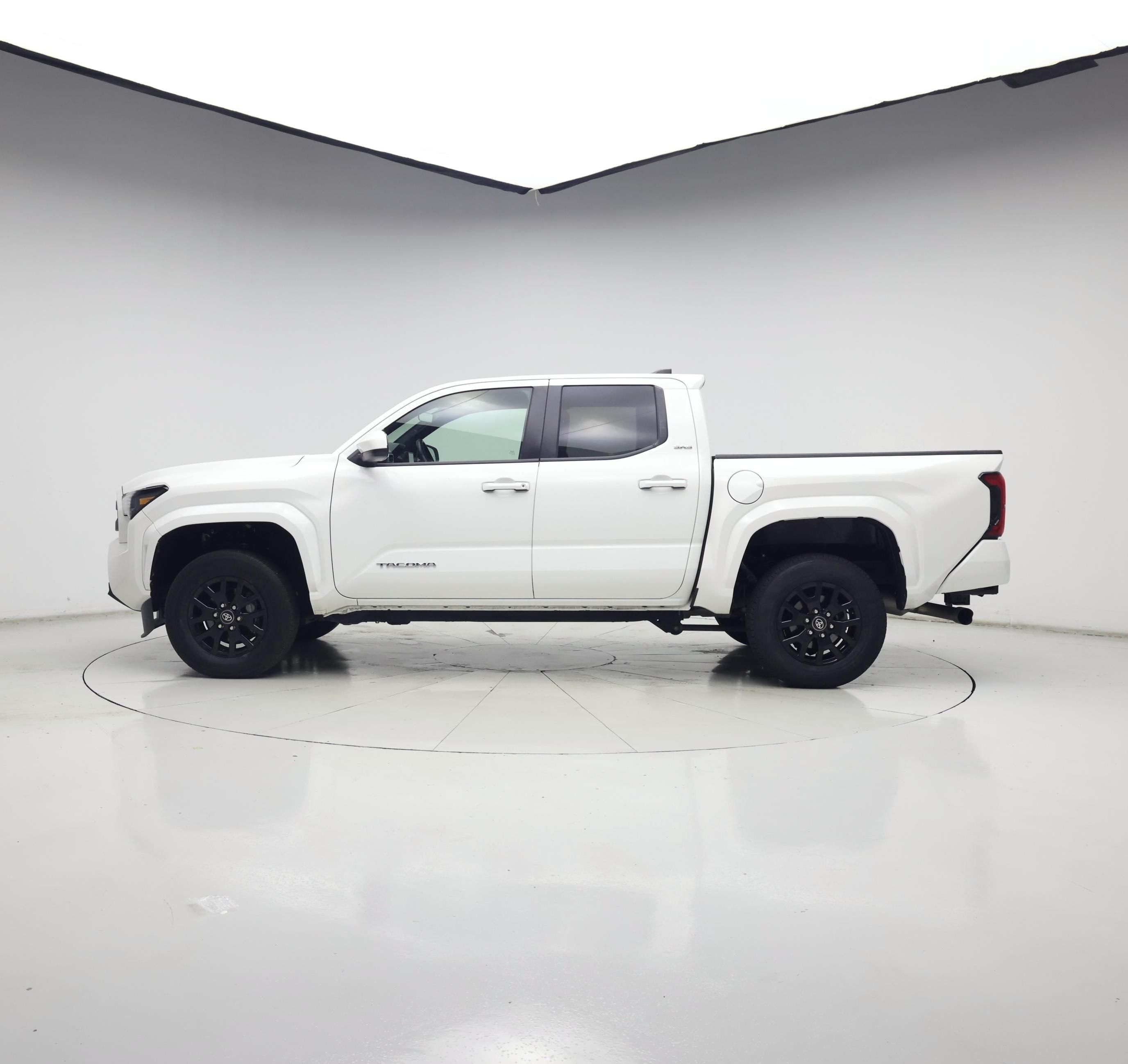 Thumbnail: 2024 Toyota Tacoma - 3