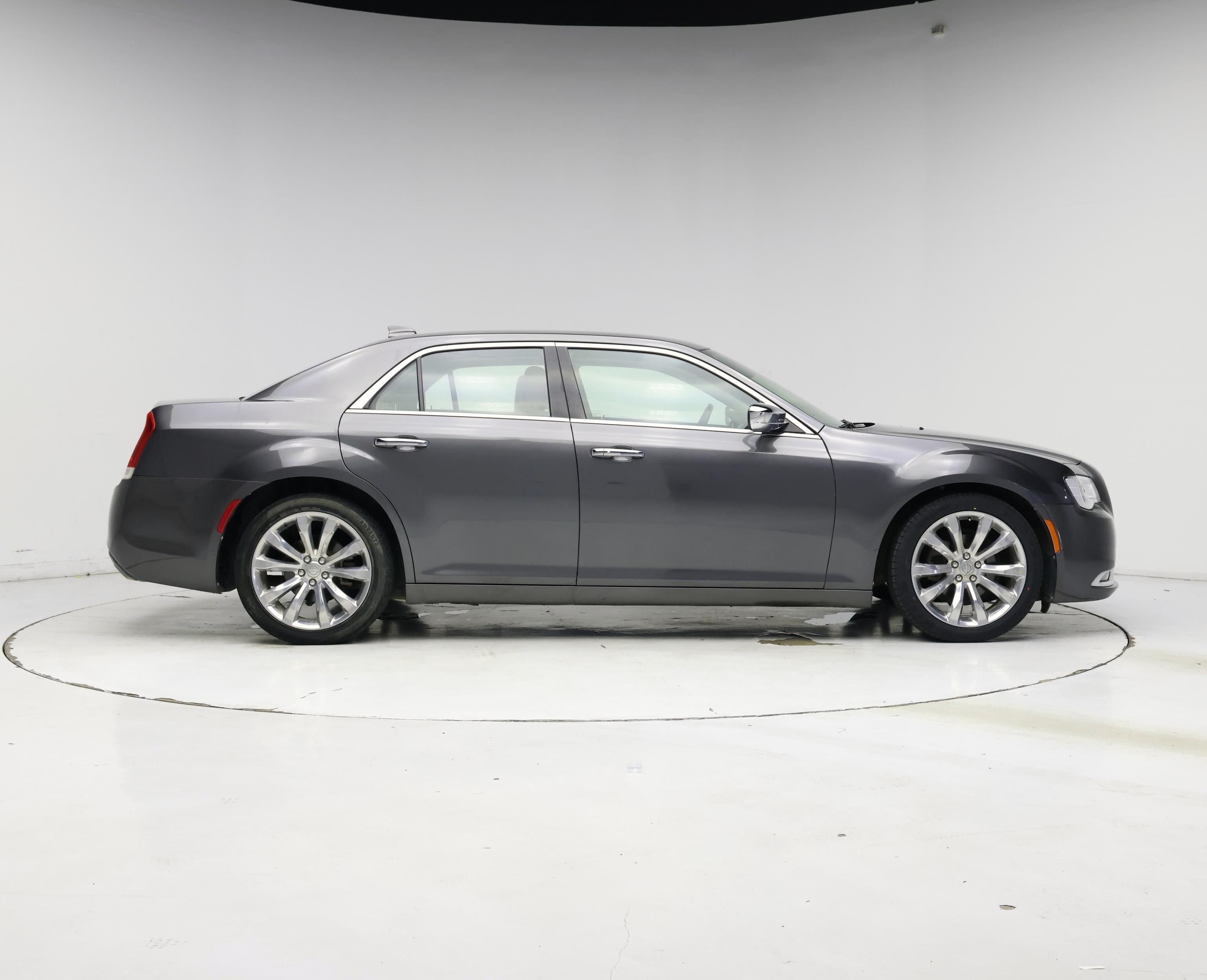 Thumbnail: 2019 Chrysler 300 - 7